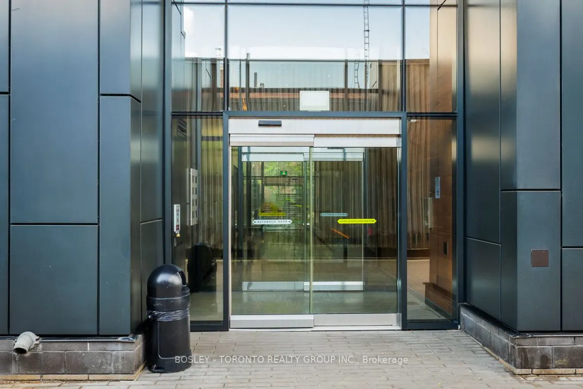 383 Sorauren Avenue, #308