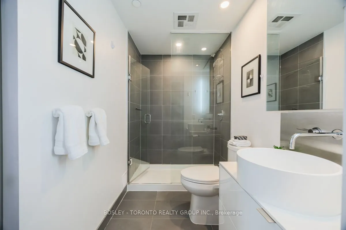 383 Sorauren Avenue, #308