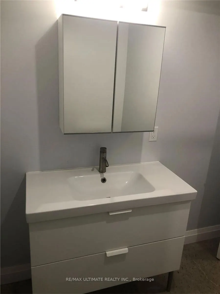 230 South Kingsway, #10