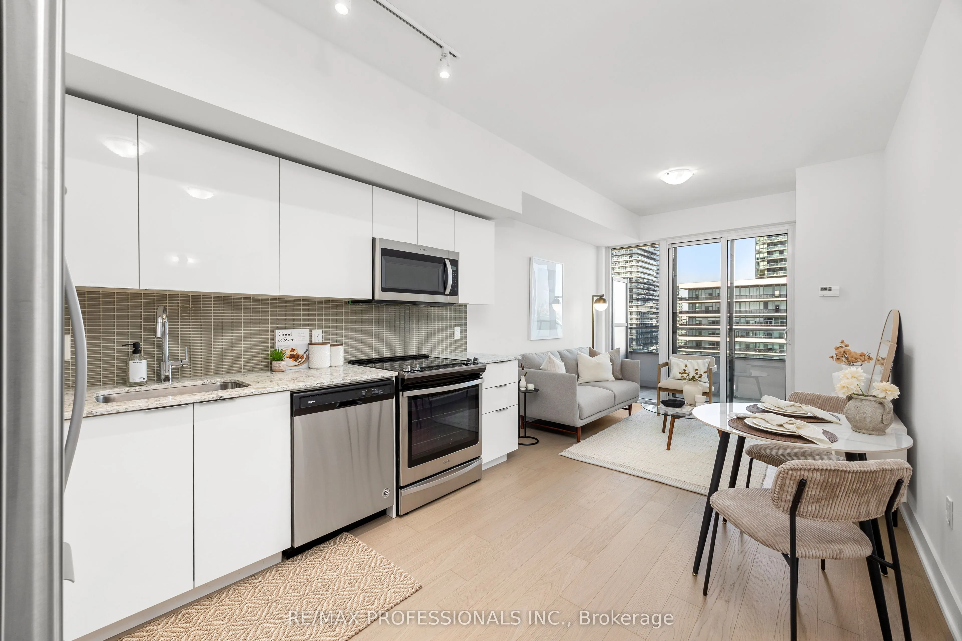 20 Shore Breeze Drive, #1406