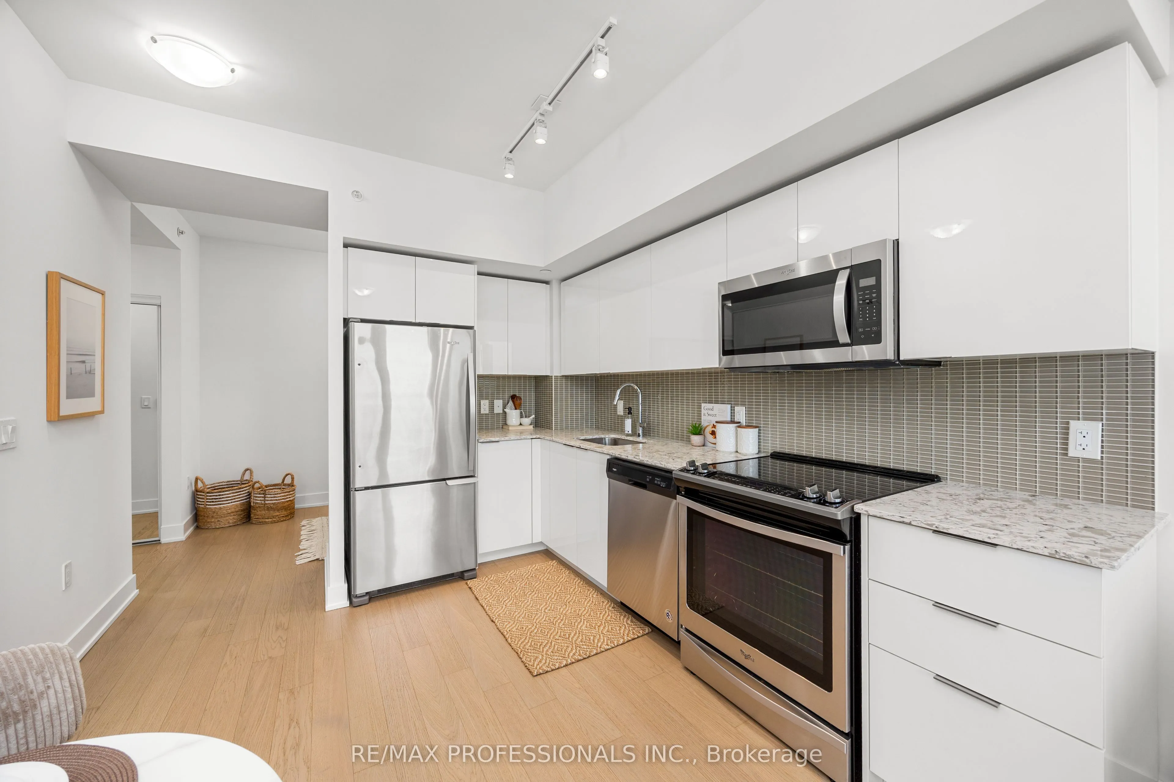 20 Shore Breeze Drive, #1406