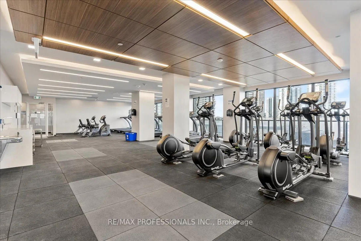 20 Shore Breeze Drive, #1406