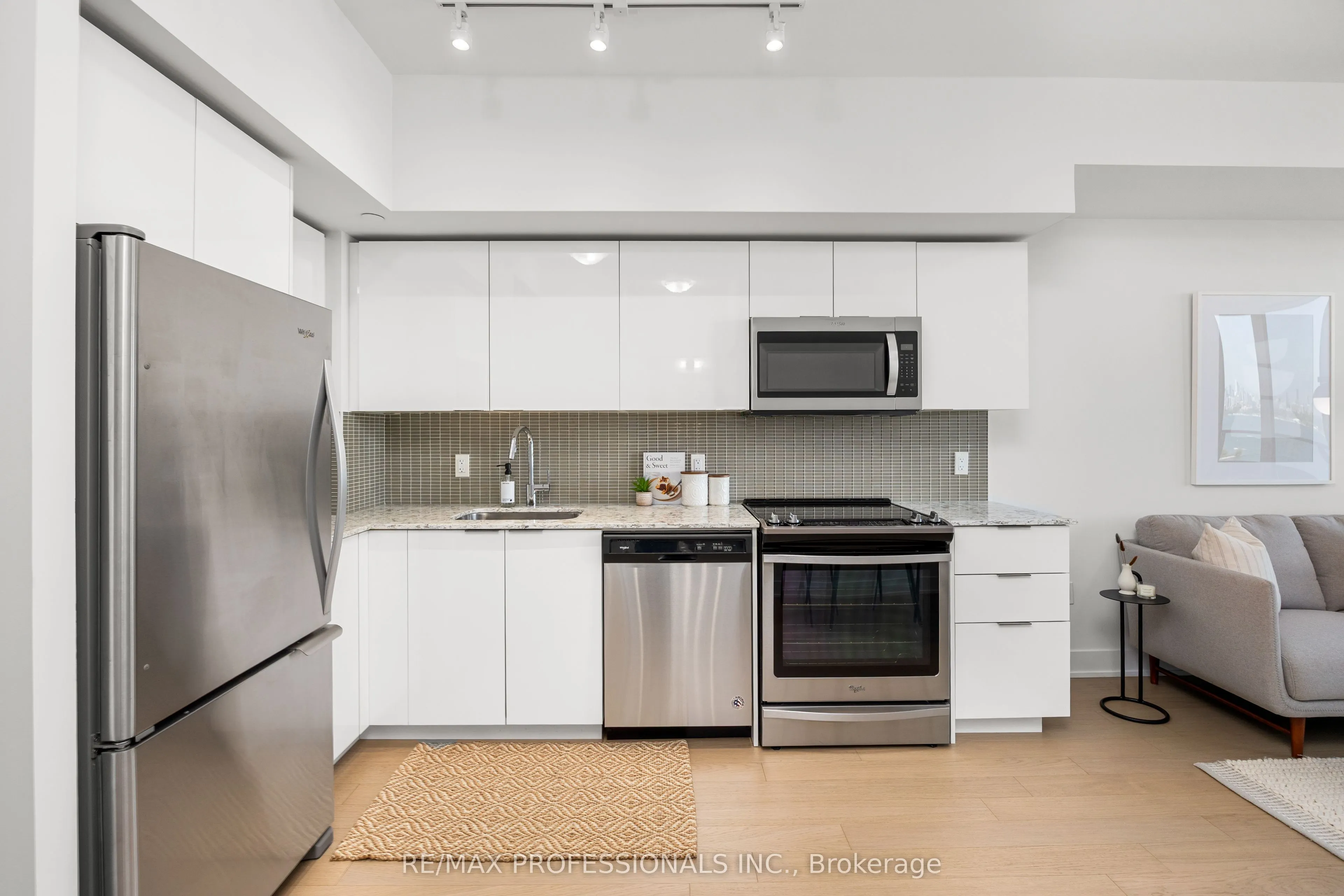 20 Shore Breeze Drive, #1406