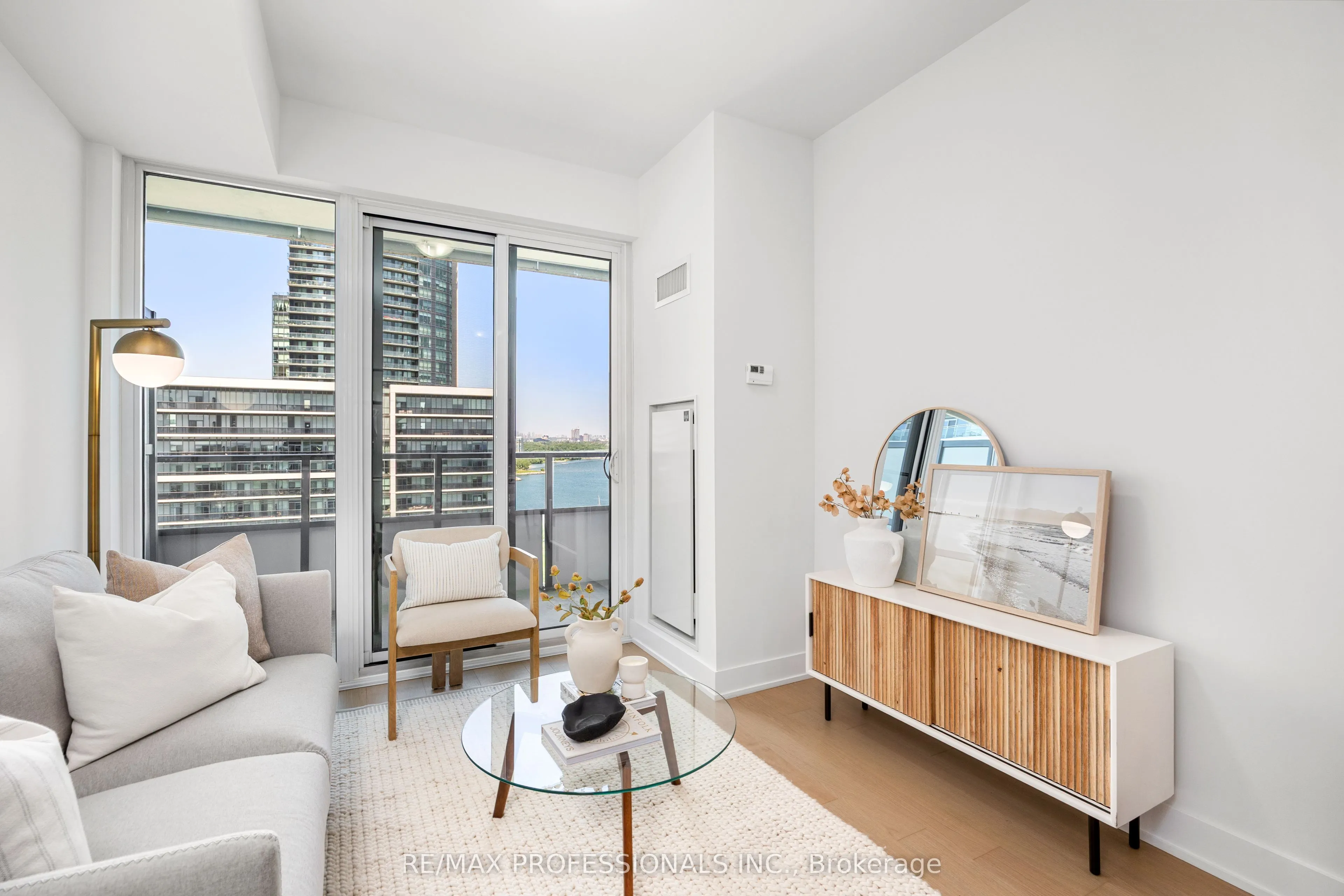 20 Shore Breeze Drive, #1406