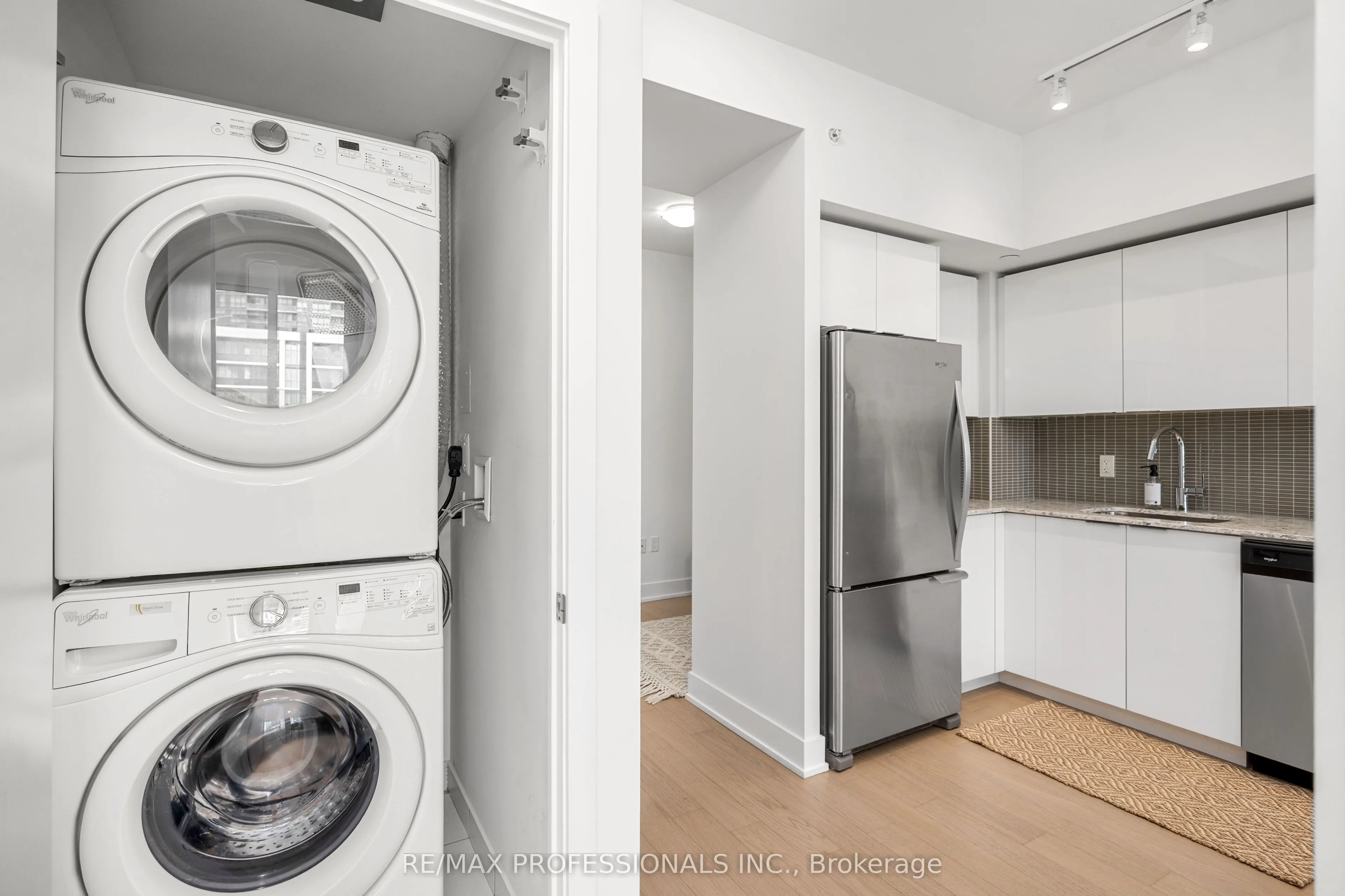 20 Shore Breeze Drive, #1406