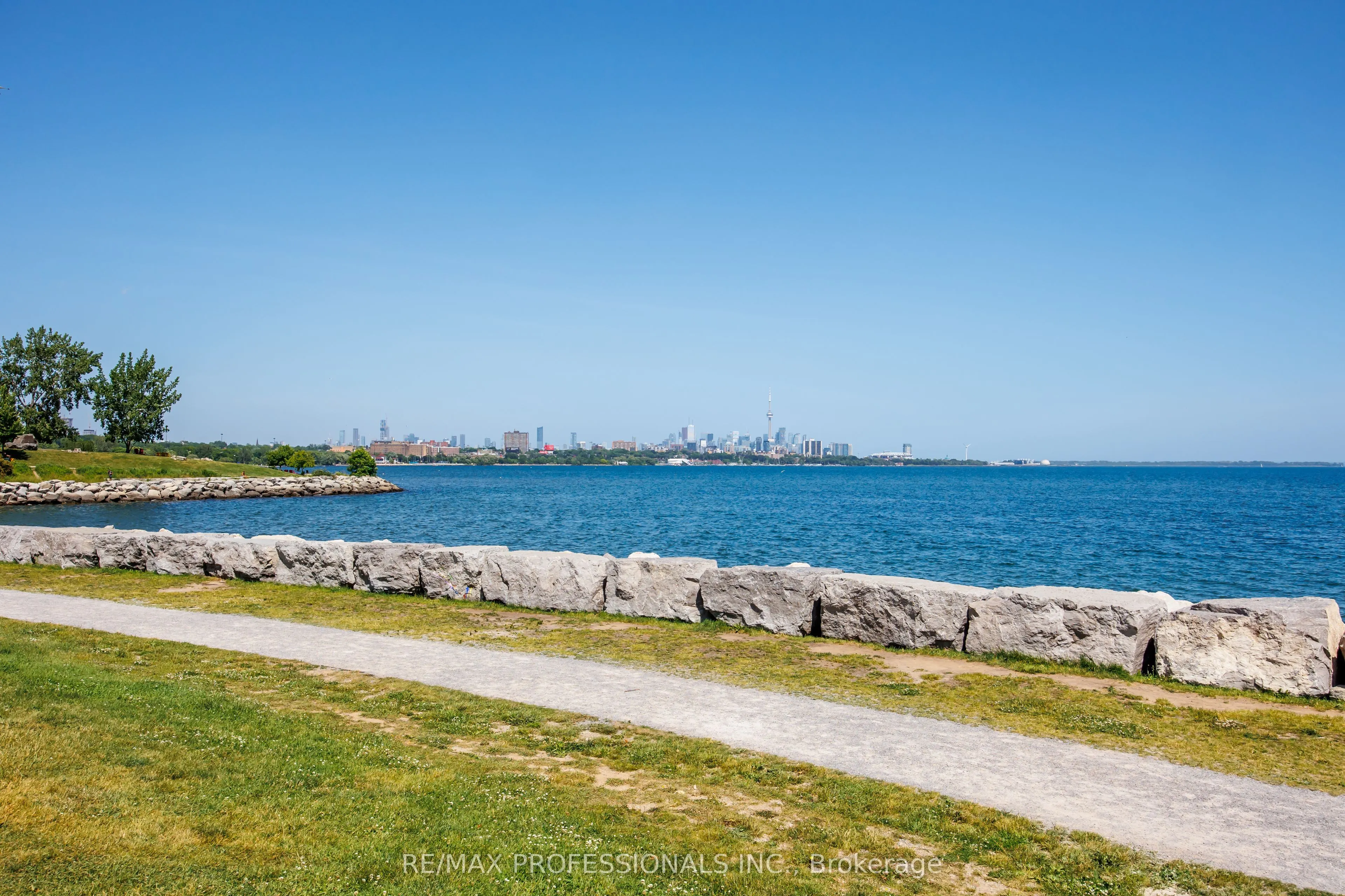 20 Shore Breeze Drive, #1406