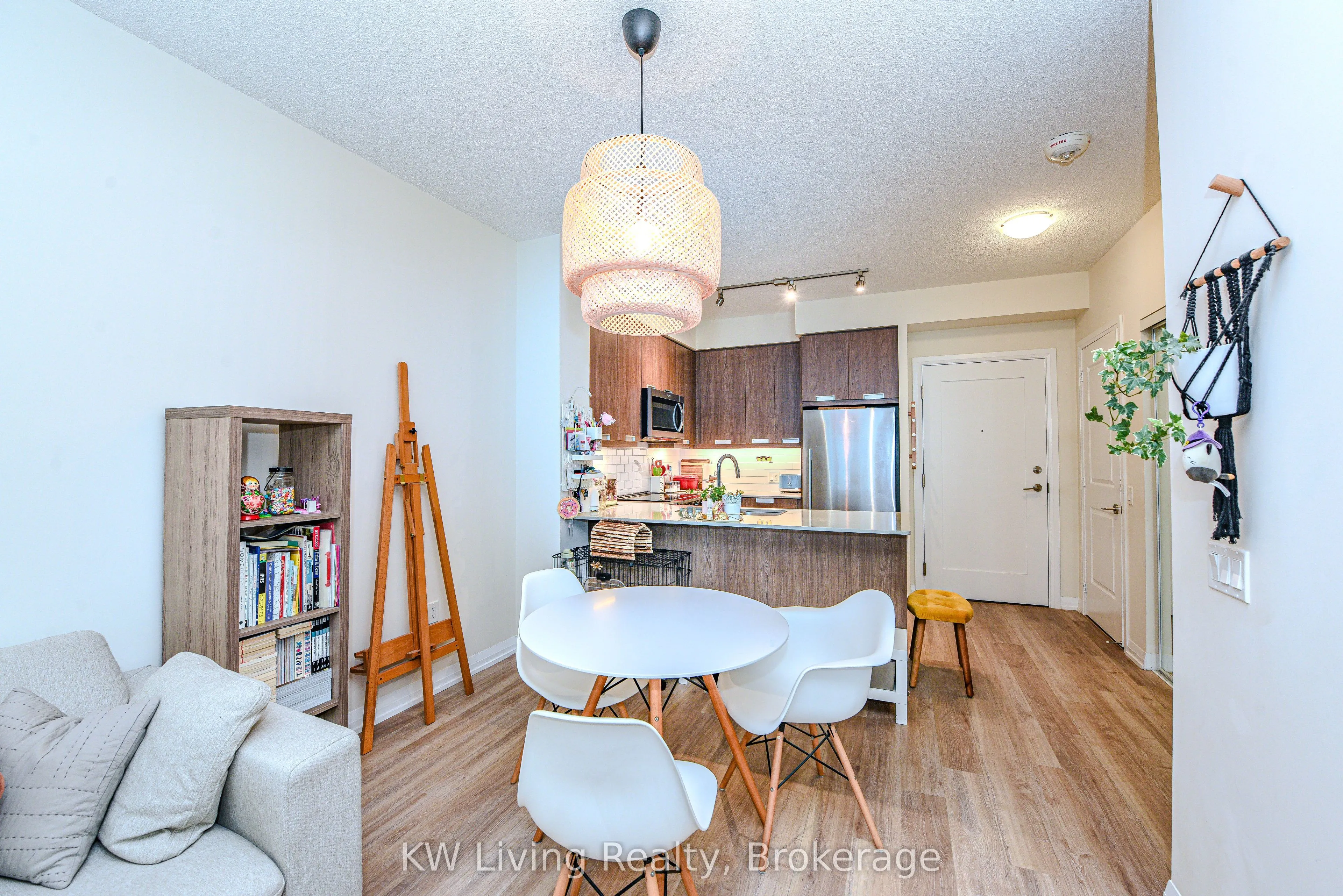 65 Watergarden Drive, #810