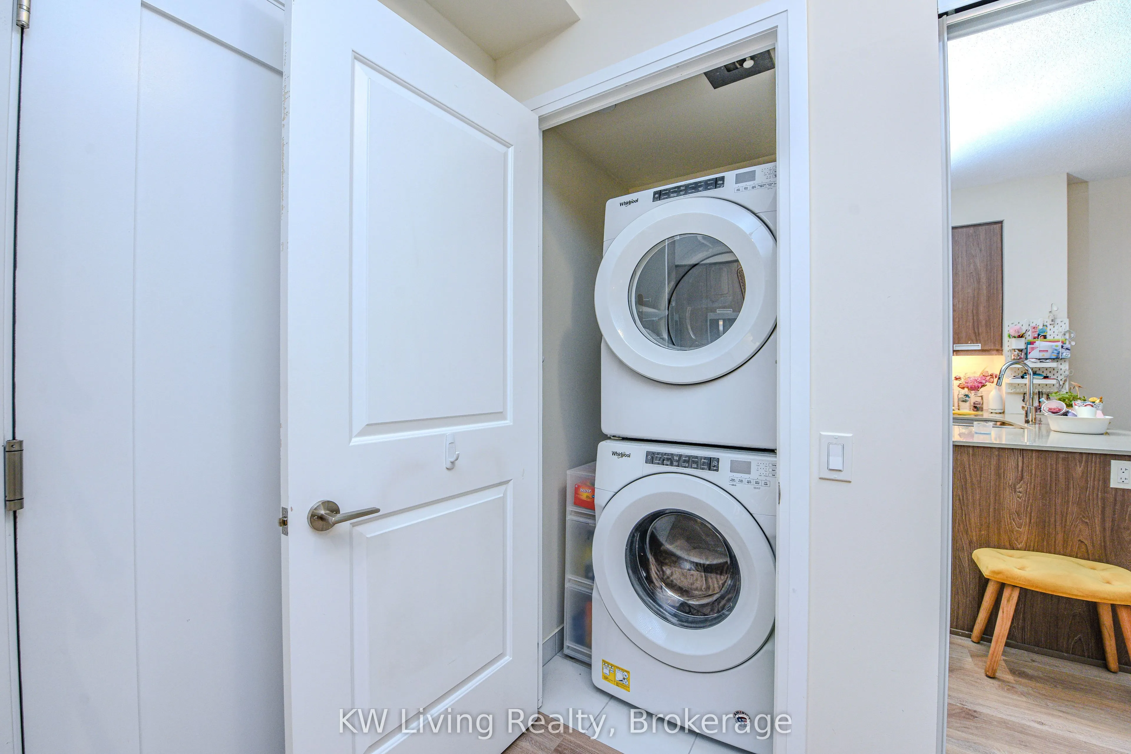 65 Watergarden Drive, #810