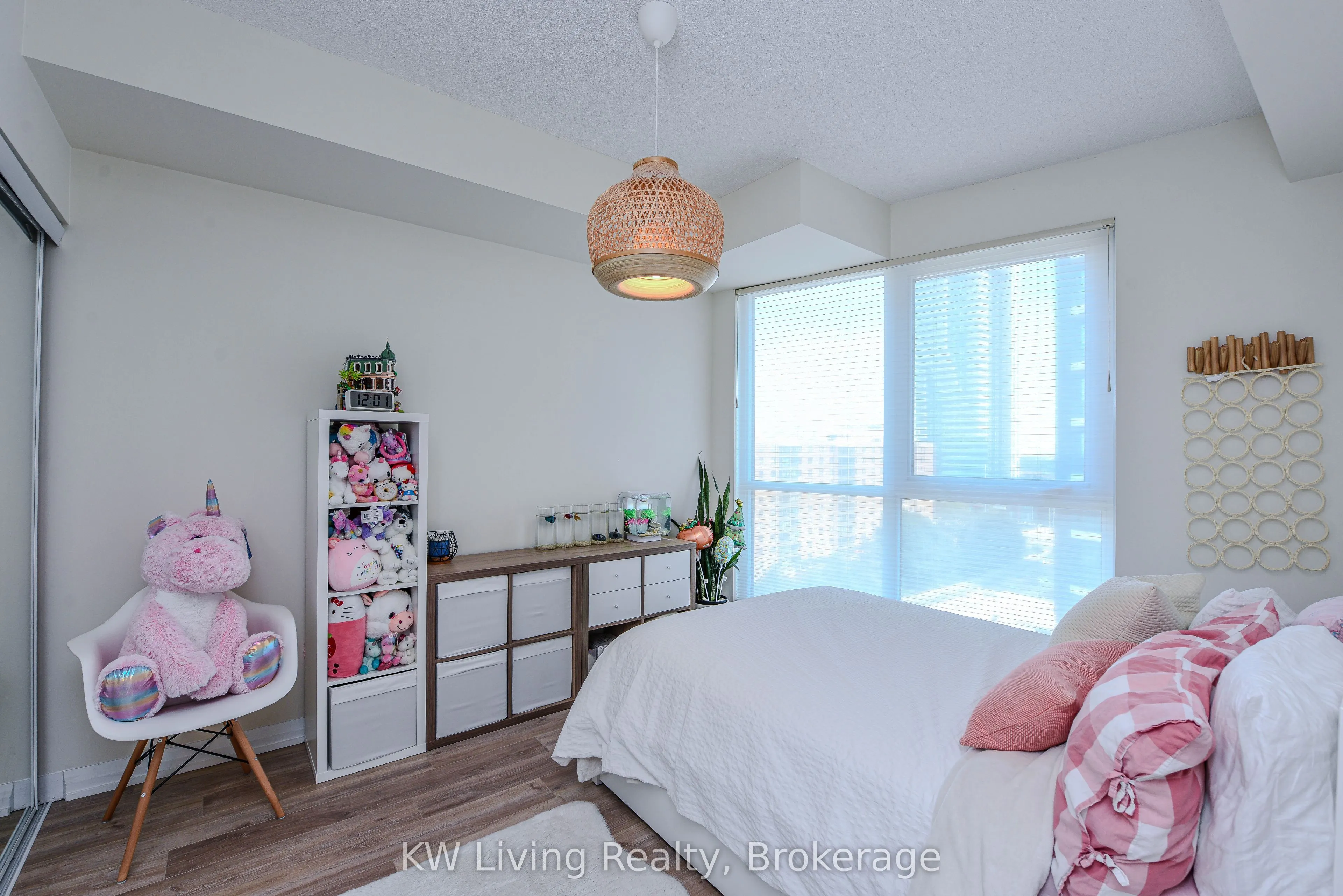65 Watergarden Drive, #810