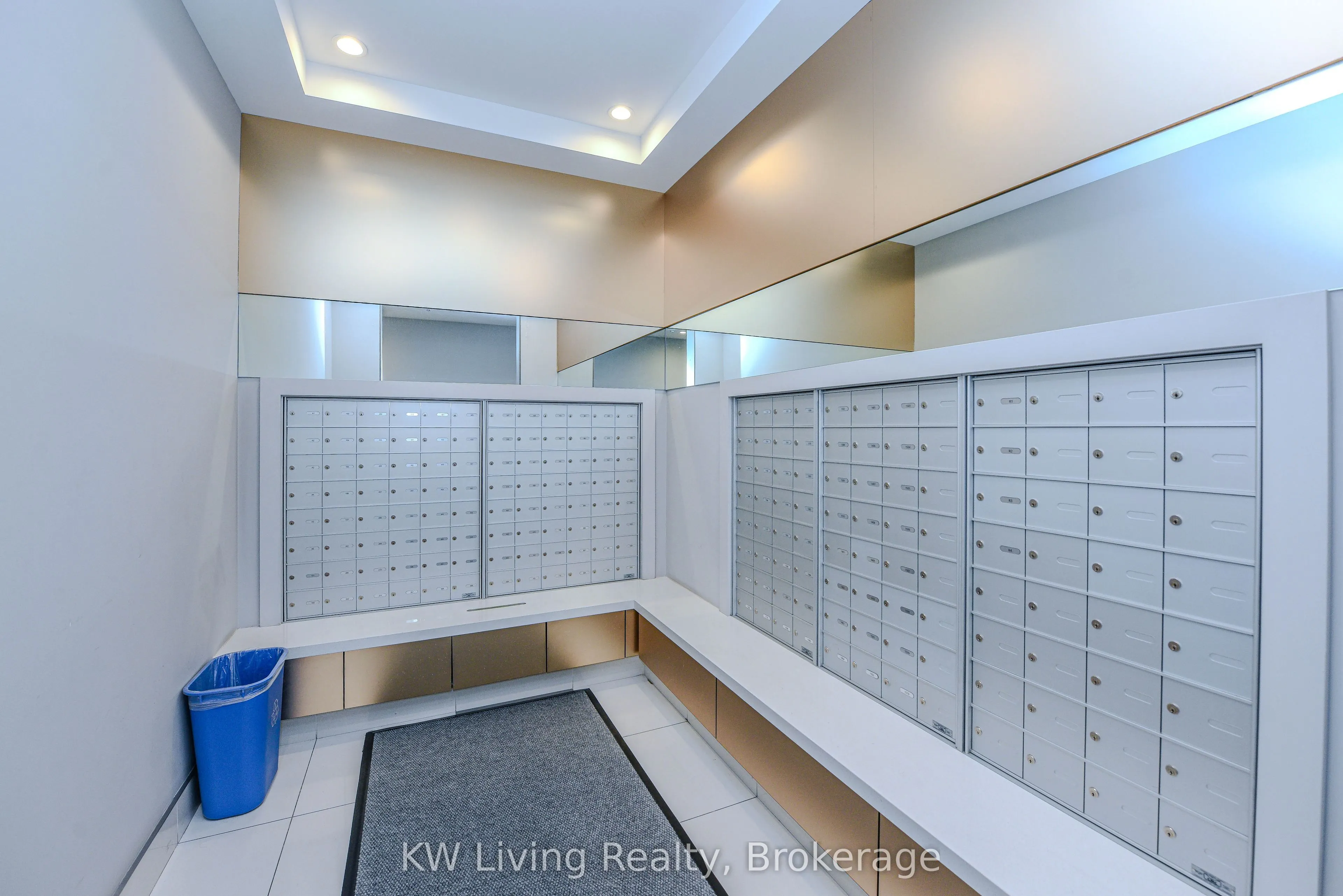 65 Watergarden Drive, #810