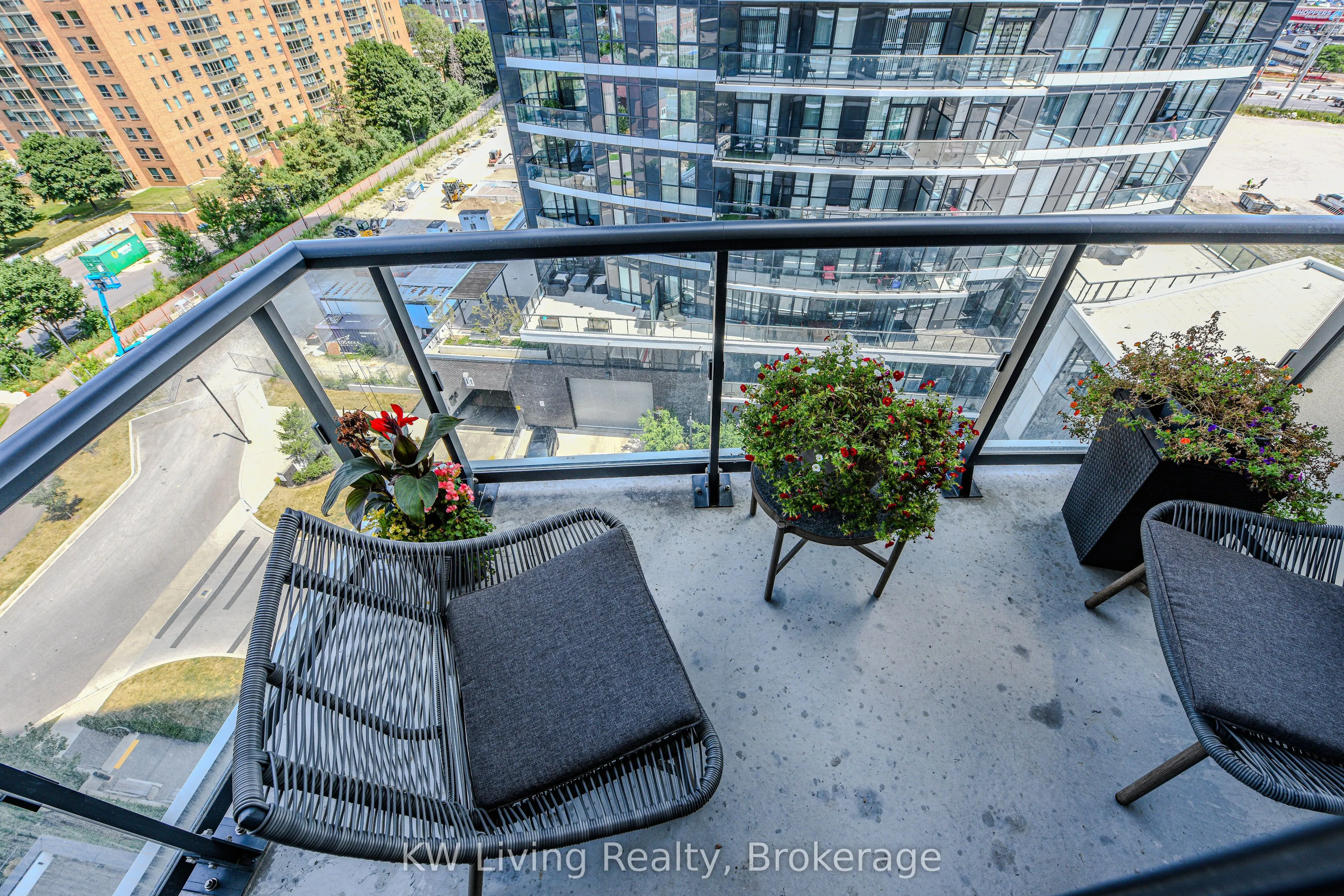 65 Watergarden Drive, #810