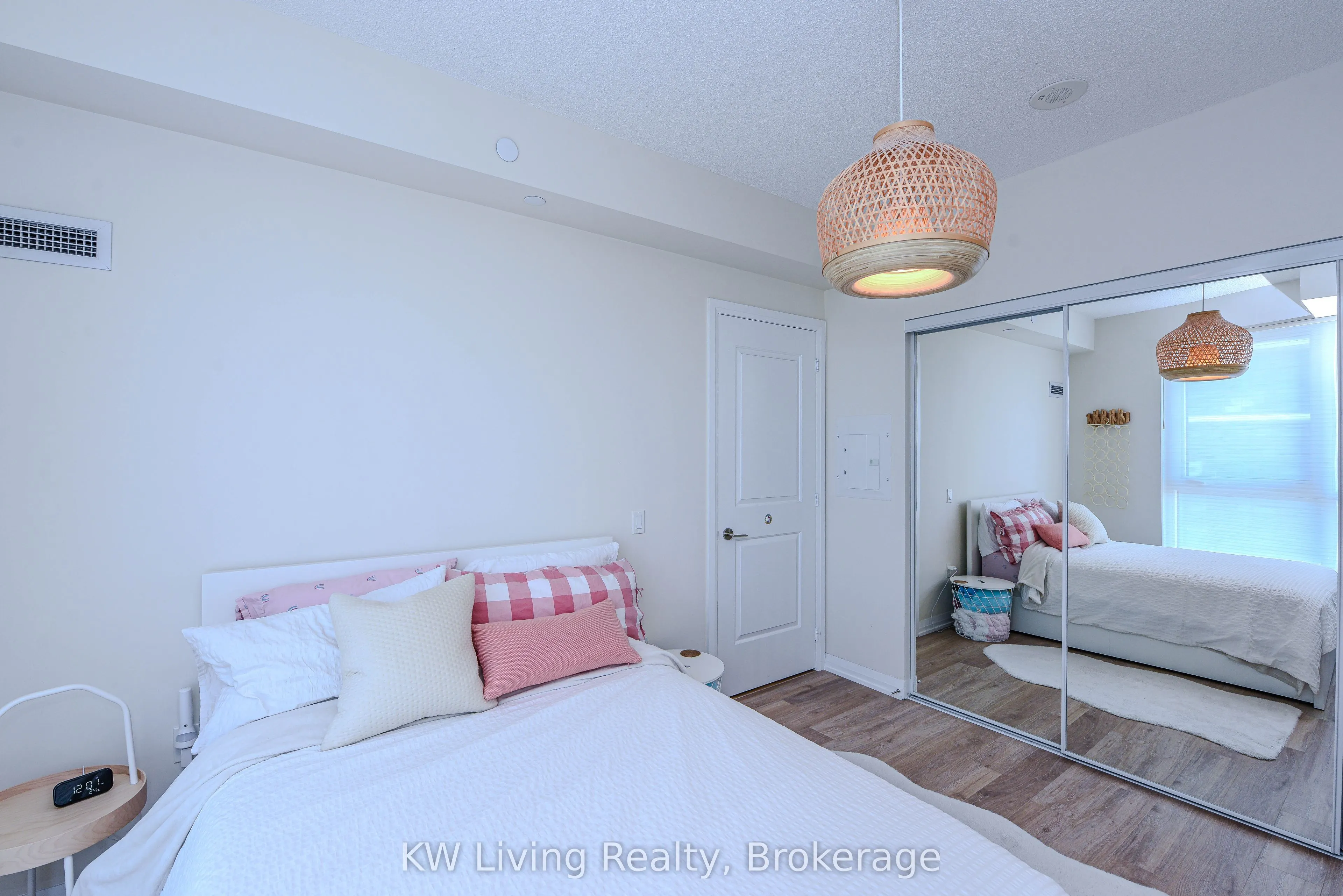 65 Watergarden Drive, #810