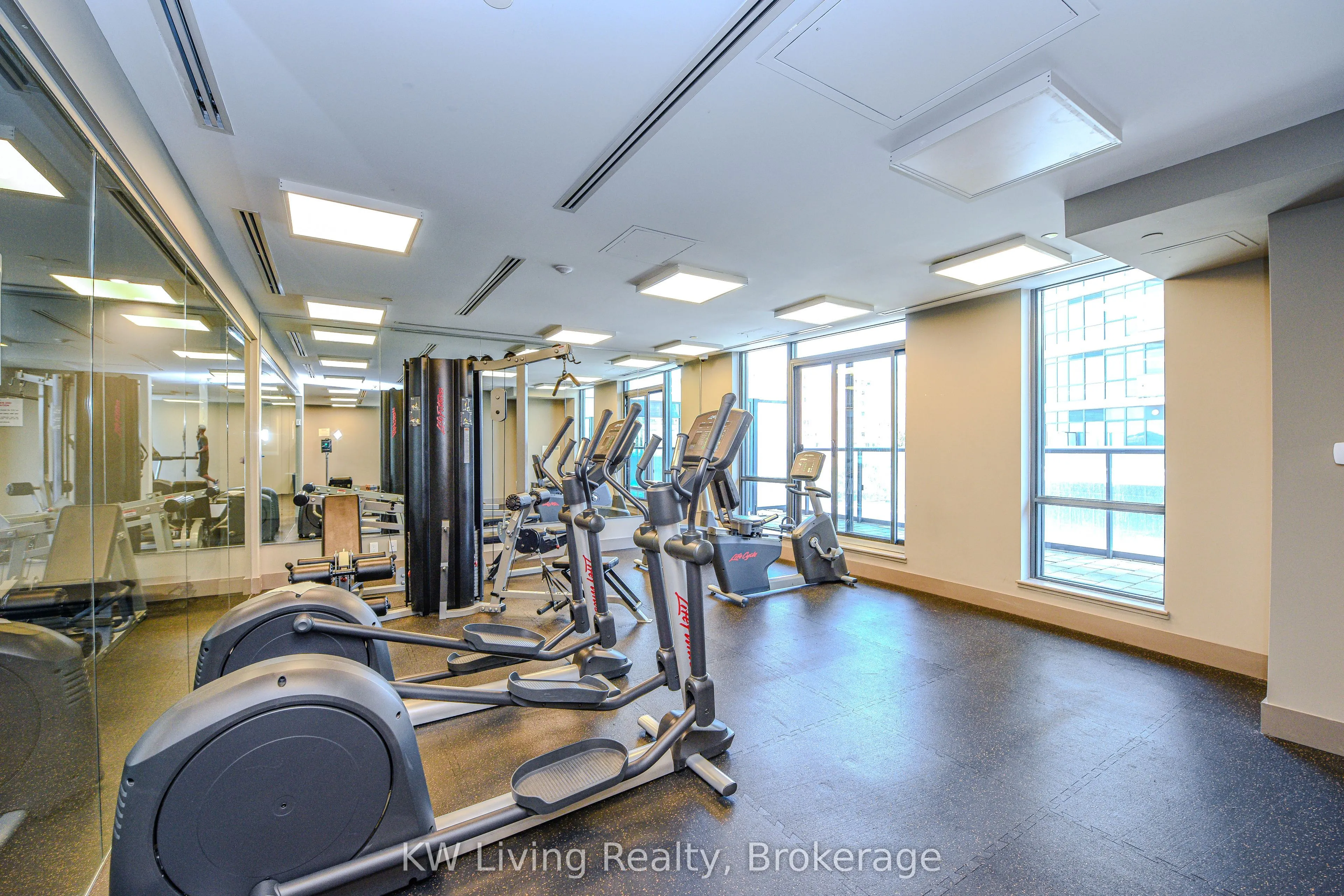 65 Watergarden Drive, #810