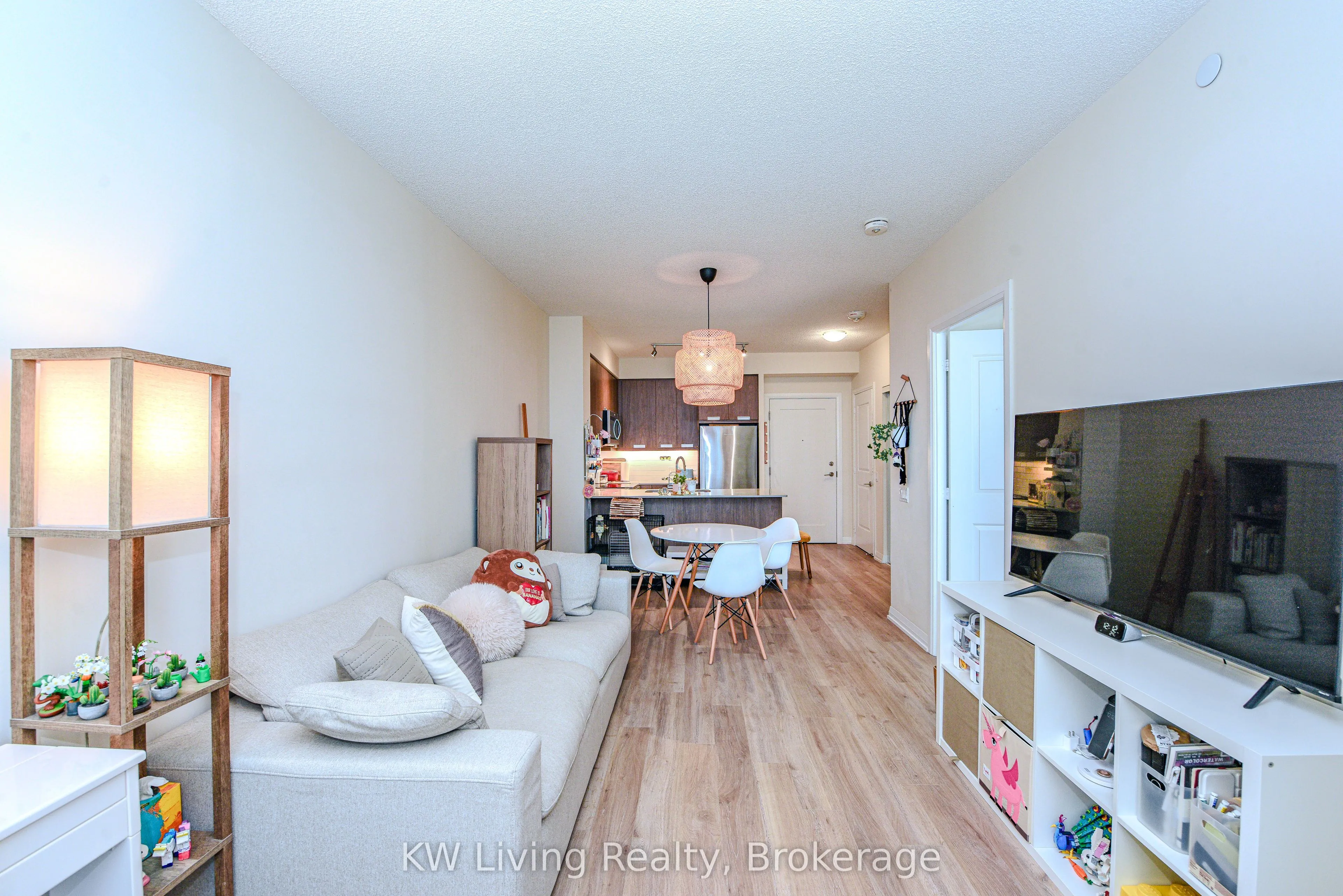 65 Watergarden Drive, #810