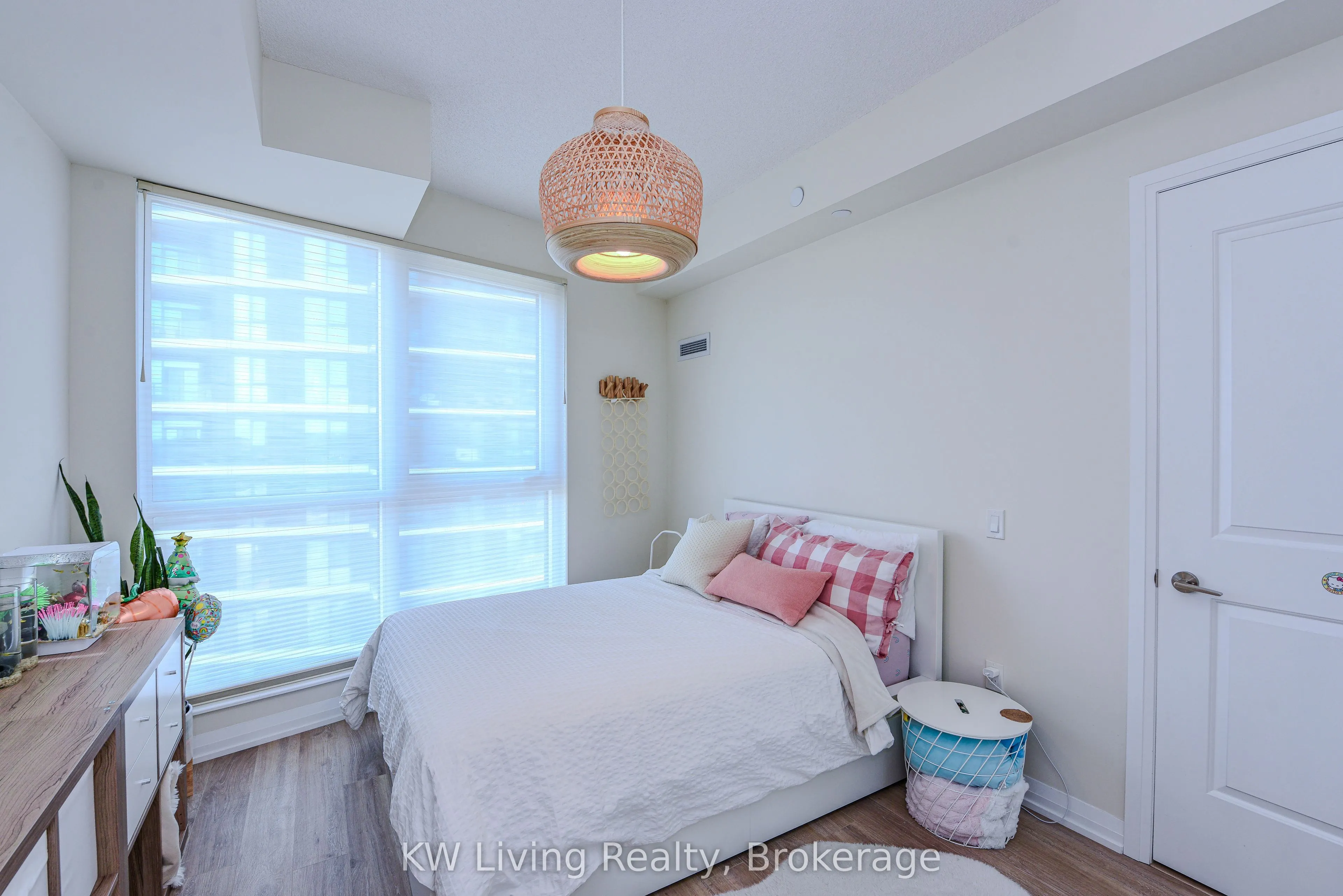 65 Watergarden Drive, #810