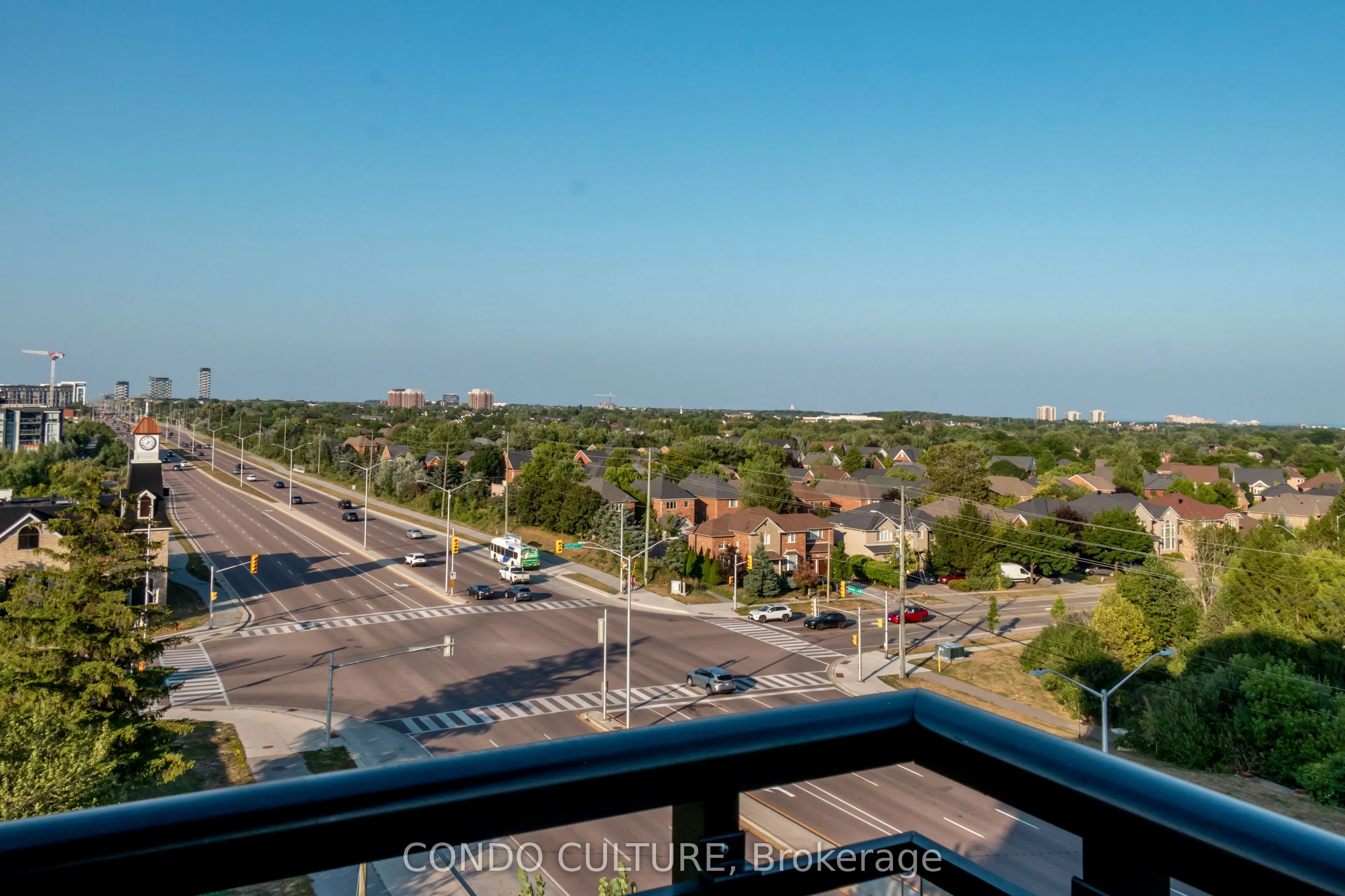 395 Dundas Street W, #608