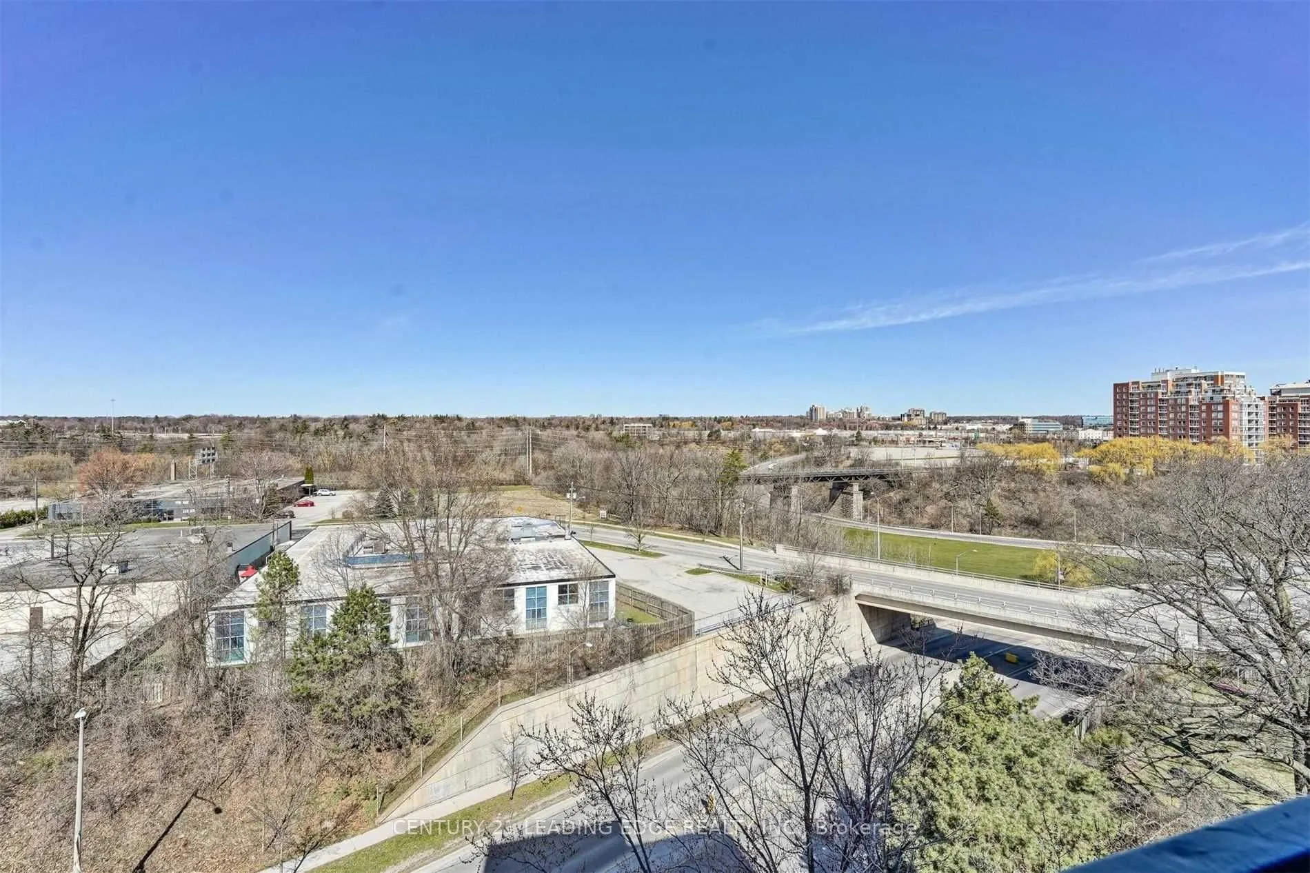 20 Speers Road, #805