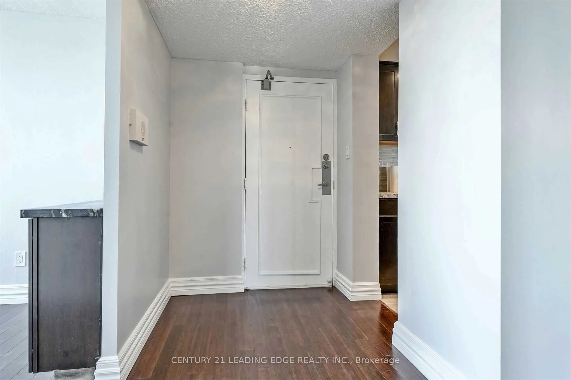 20 Speers Road, #805