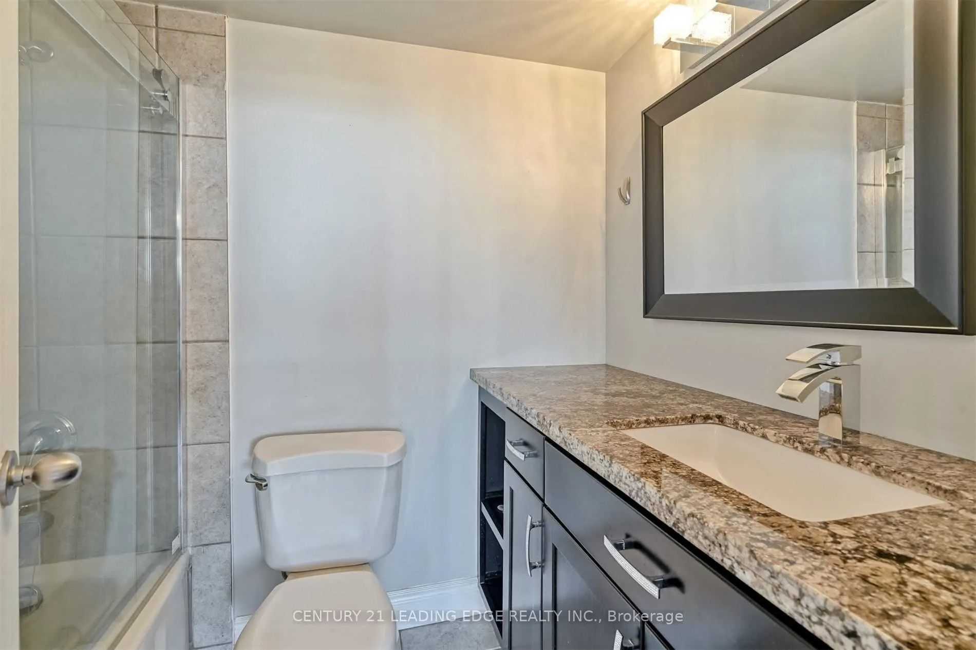 20 Speers Road, #805