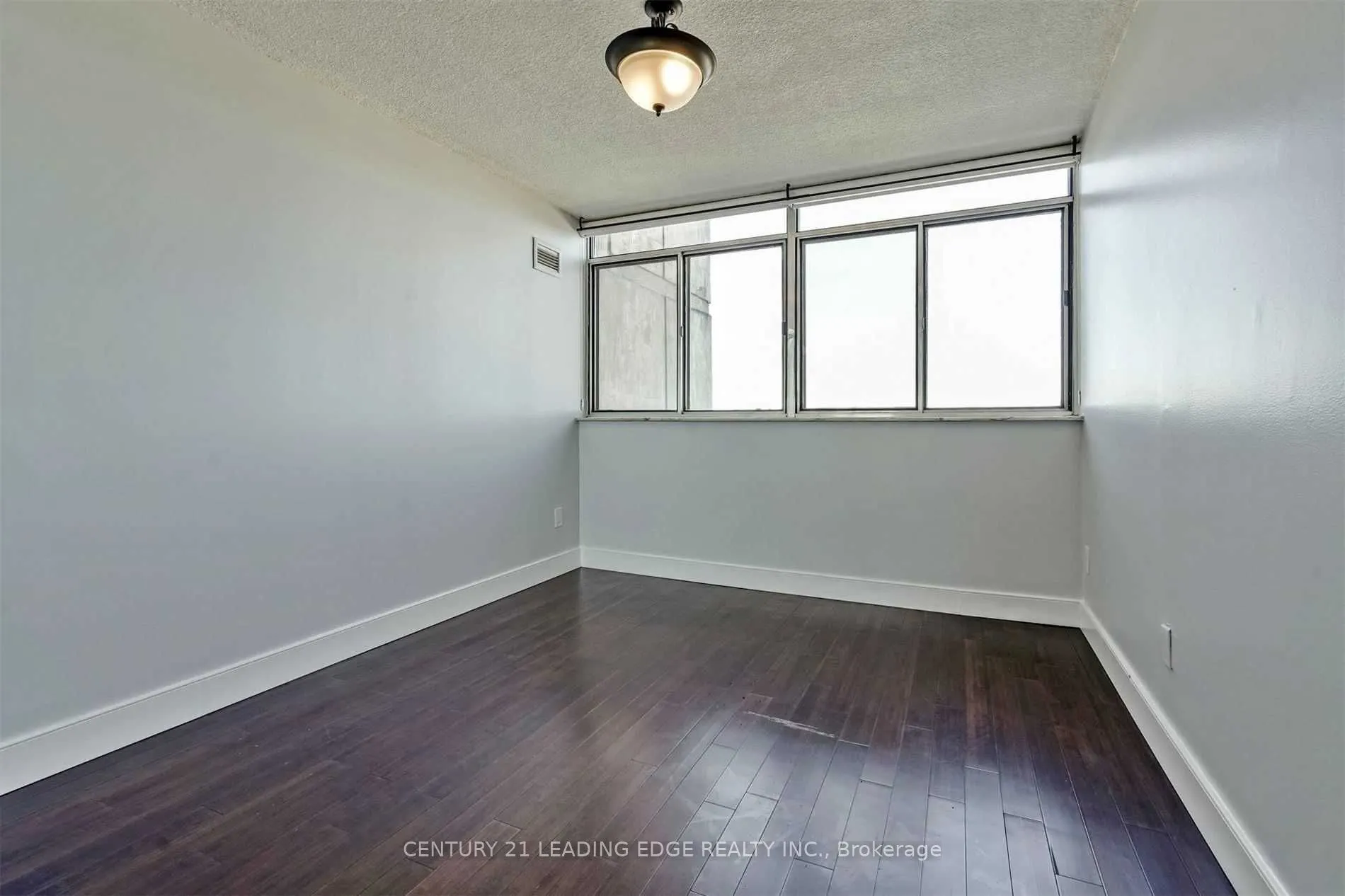20 Speers Road, #805
