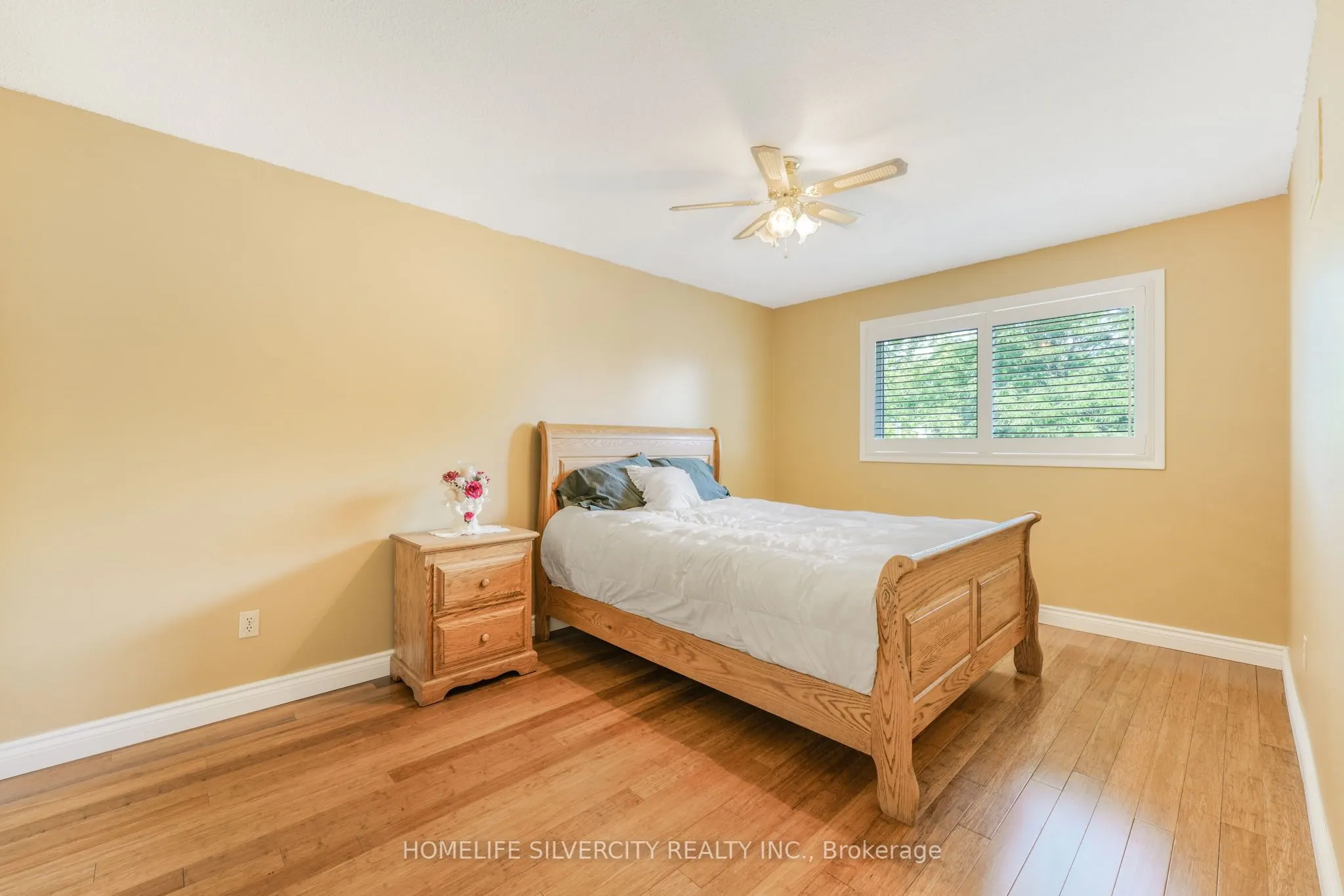 16 Pacific Lane
