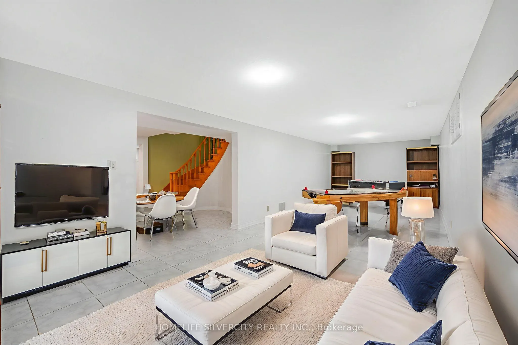 16 Pacific Lane