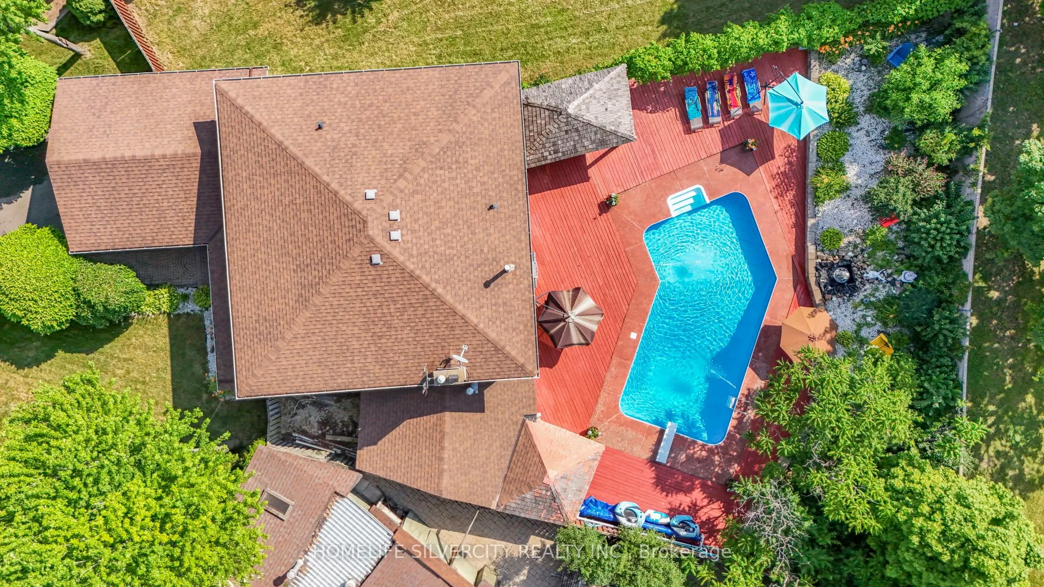 16 Pacific Lane