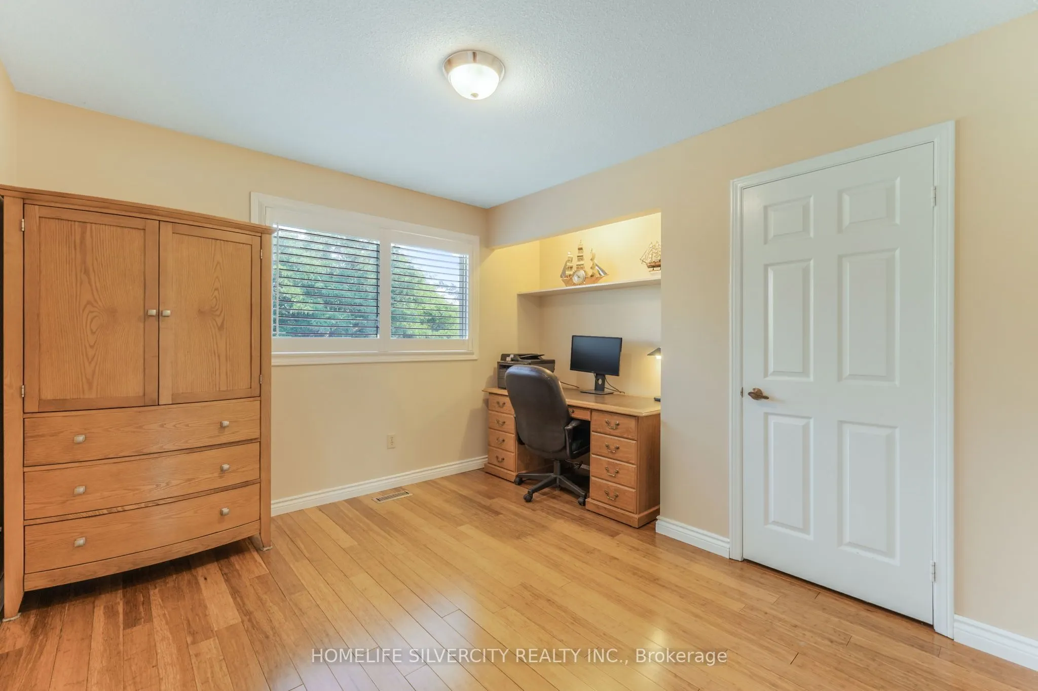 16 Pacific Lane