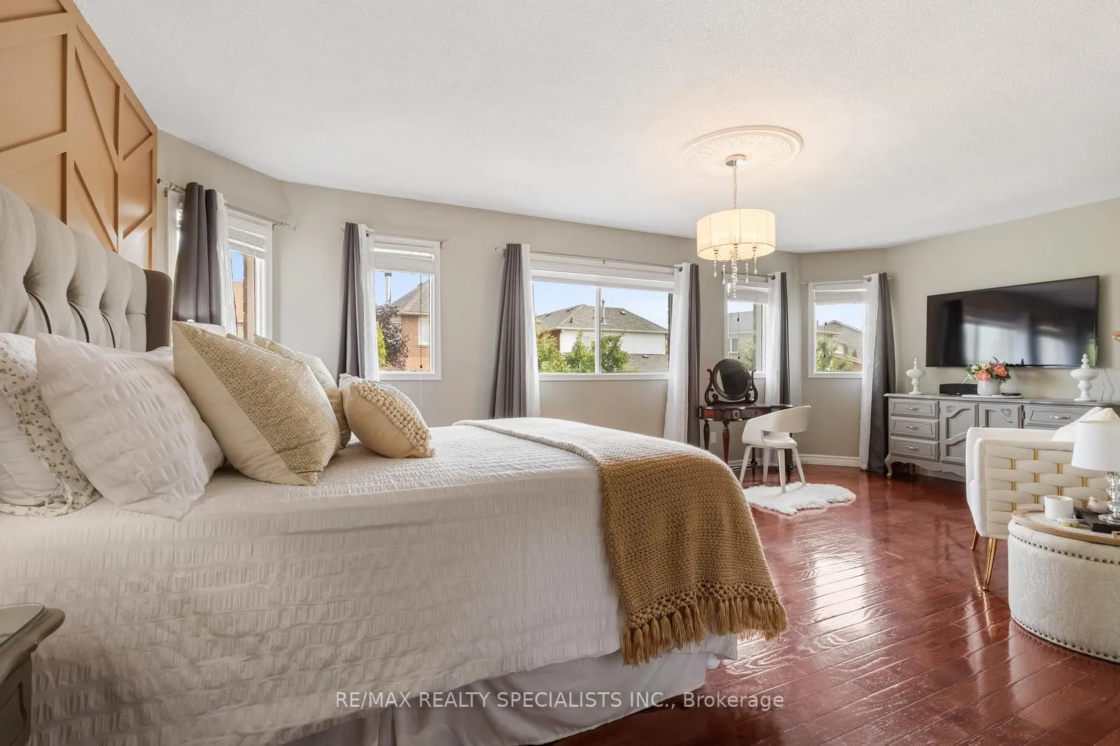 3856 Cedar Hedge Rise