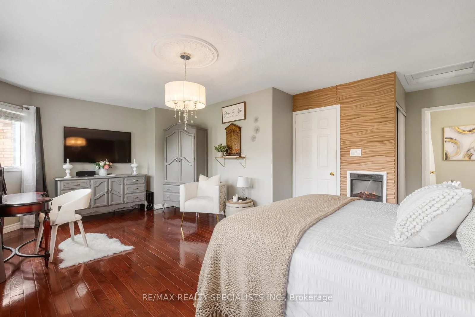 3856 Cedar Hedge Rise