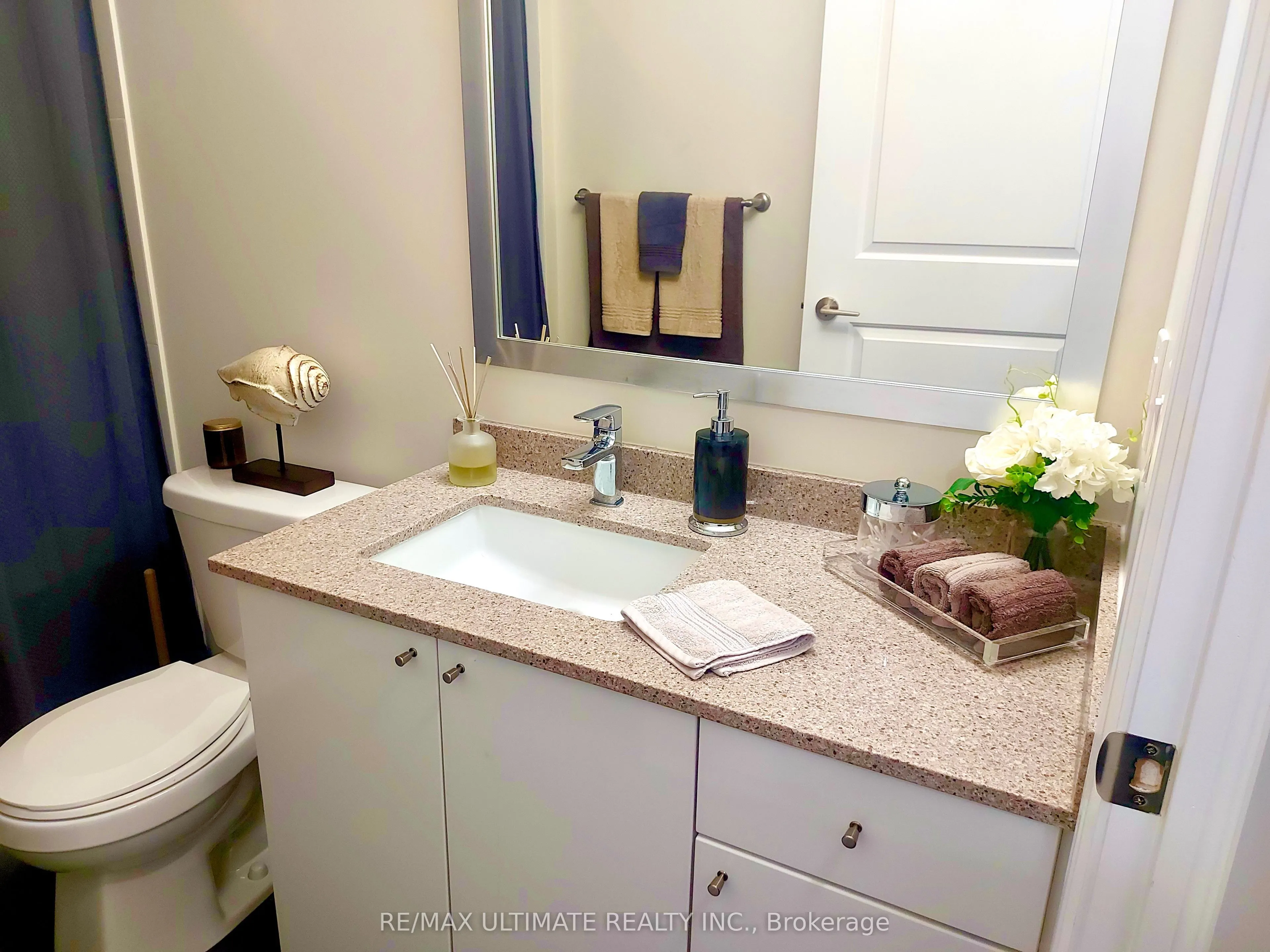 5033 Four Springs Avenue, #512