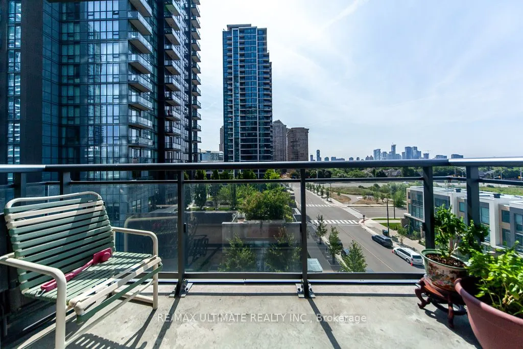 5033 Four Springs Avenue, #512