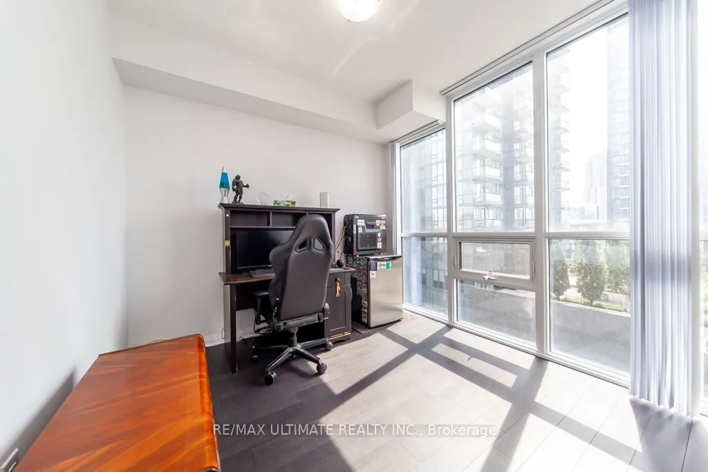 5033 Four Springs Avenue, #512