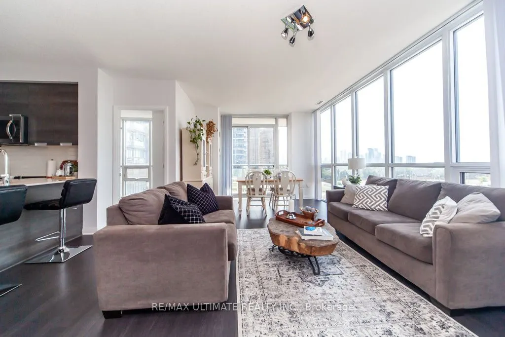 5033 Four Springs Avenue, #512