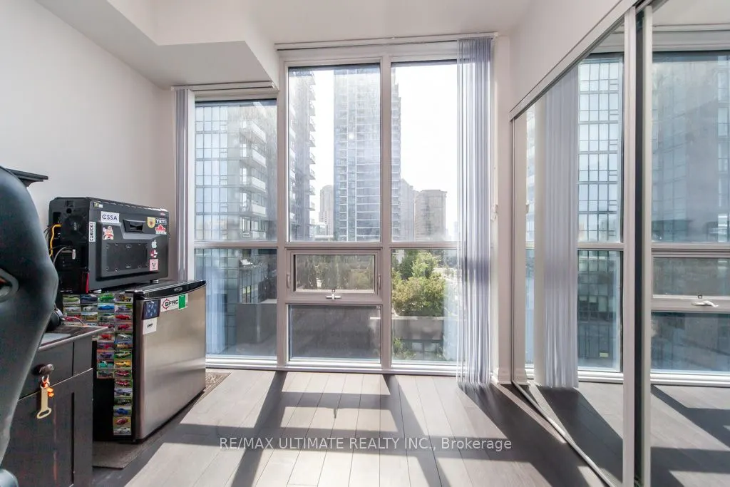 5033 Four Springs Avenue, #512