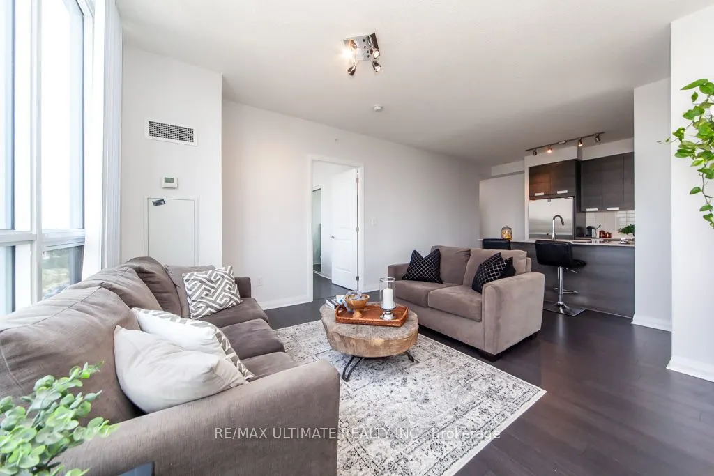 5033 Four Springs Avenue, #512