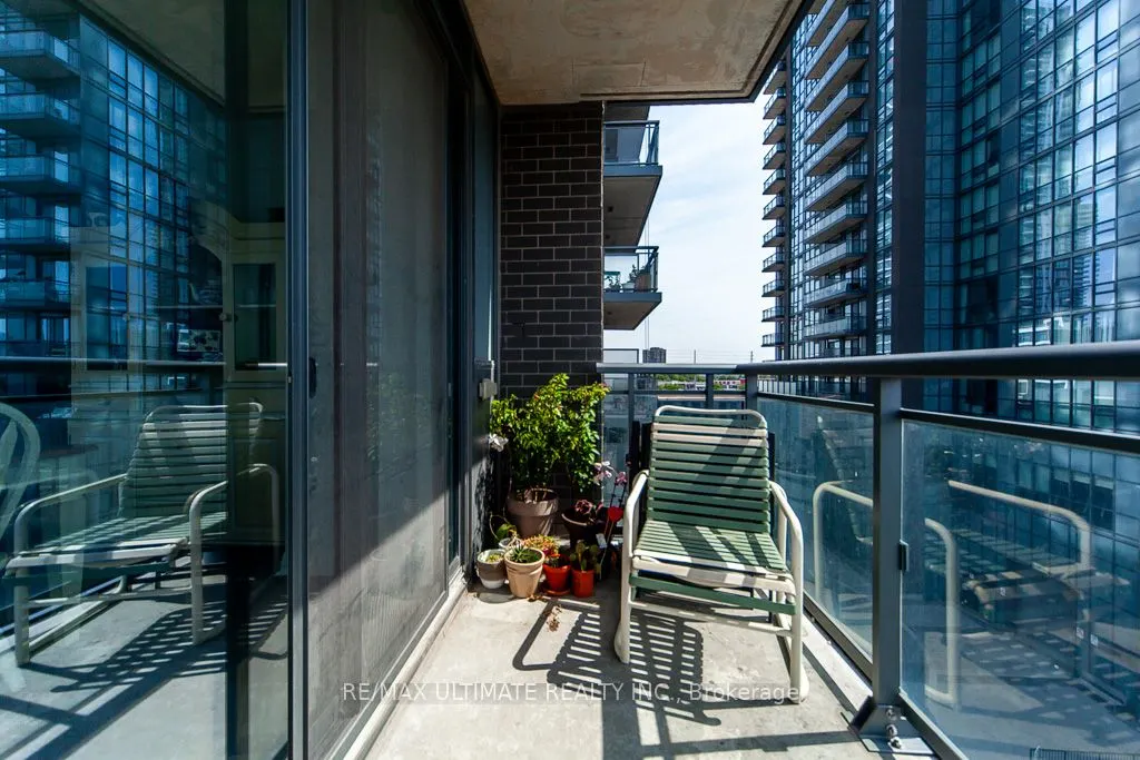 5033 Four Springs Avenue, #512