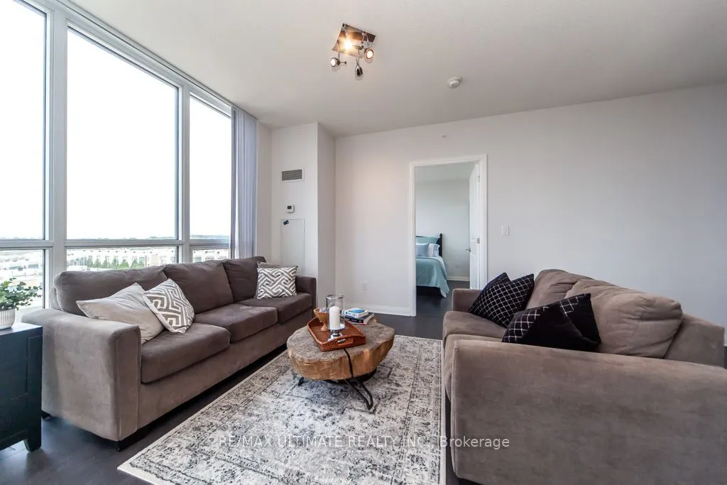 5033 Four Springs Avenue, #512