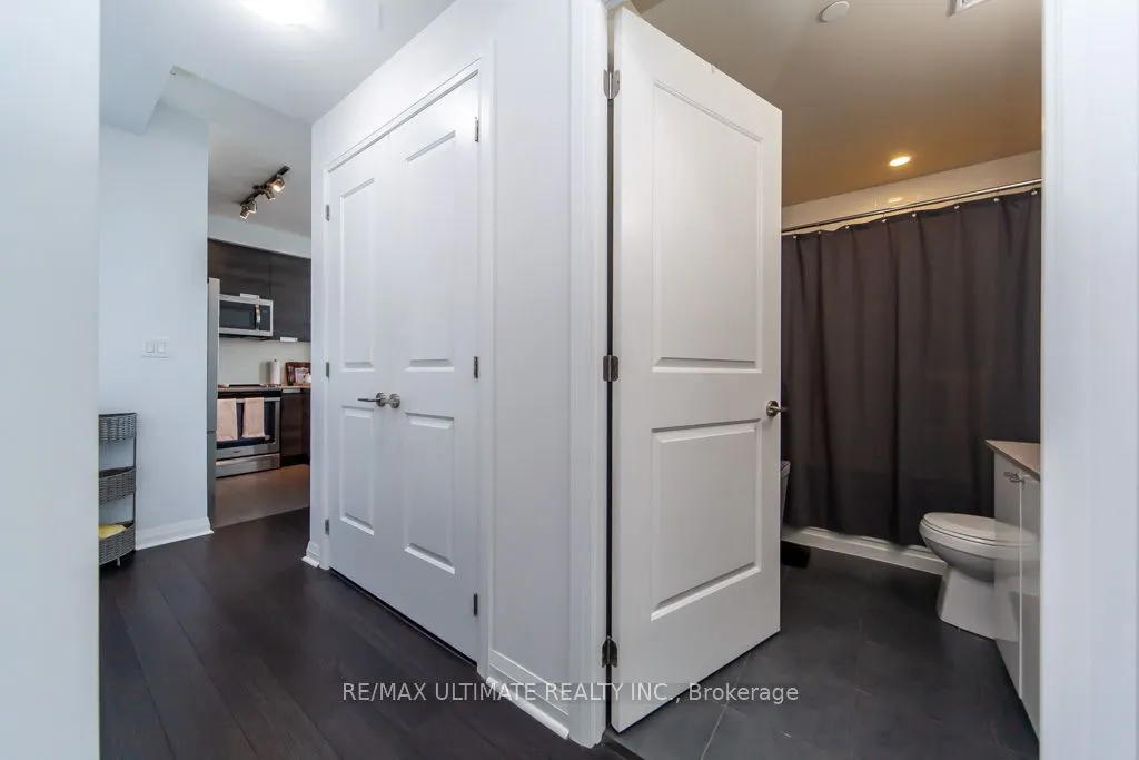 5033 Four Springs Avenue, #512