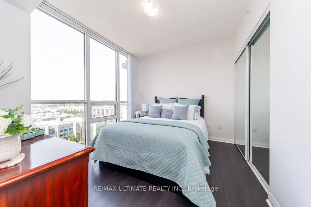 5033 Four Springs Avenue, #512