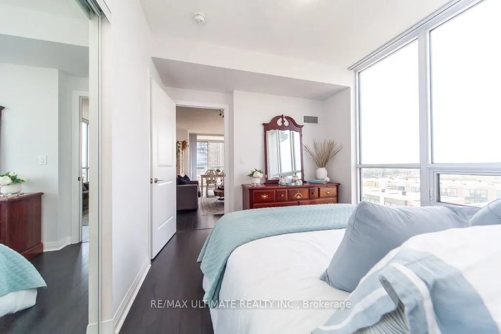 5033 Four Springs Avenue, #512