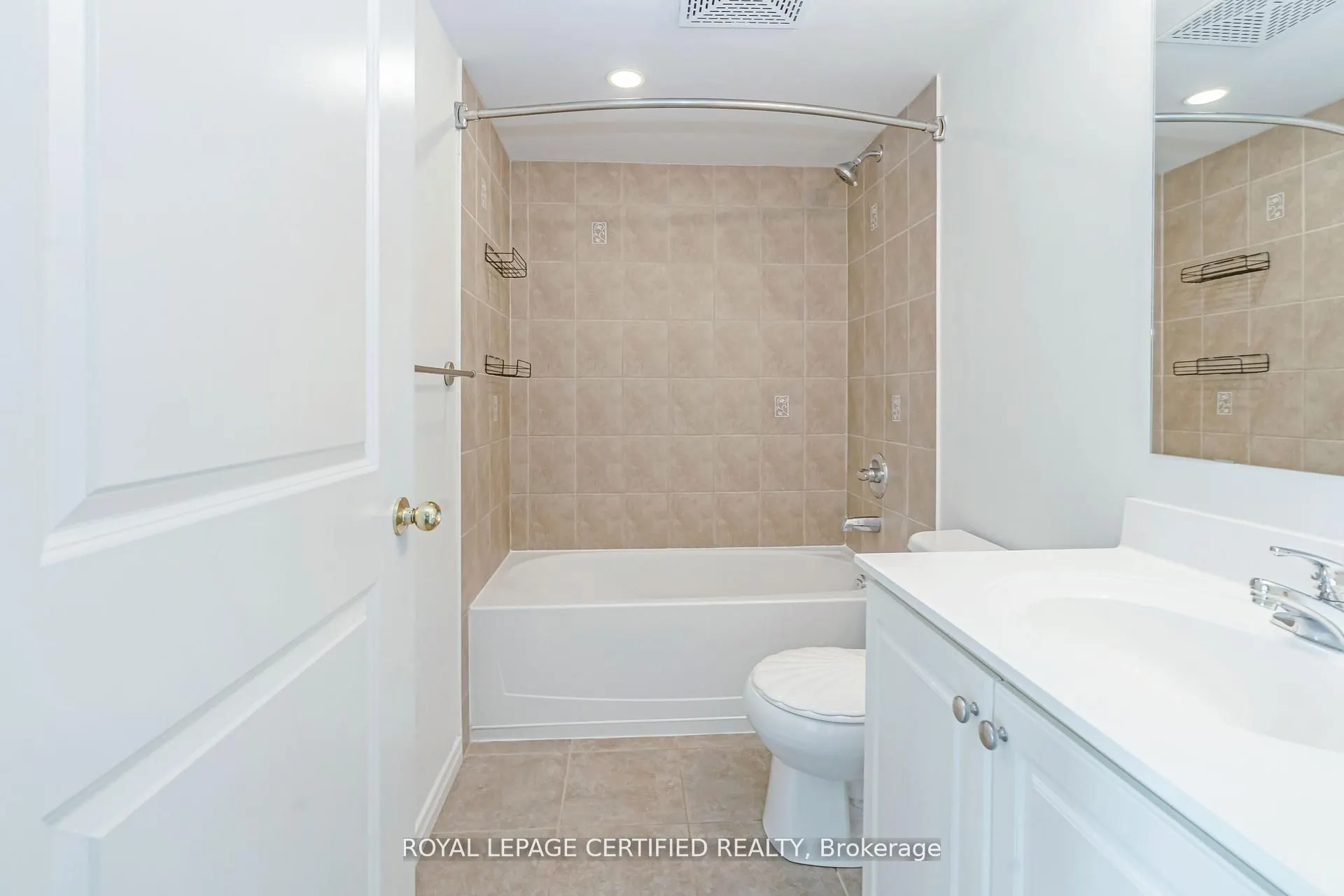 9 George Street N, #813