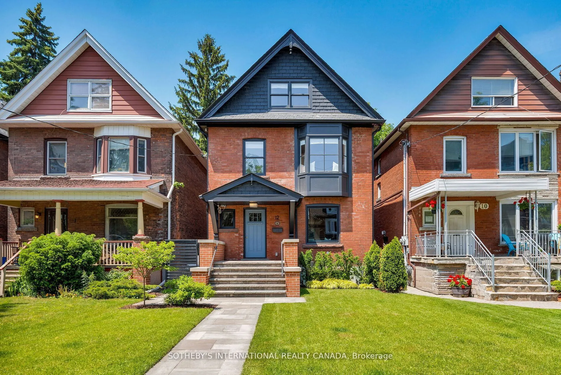 12 Hewitt Avenue
