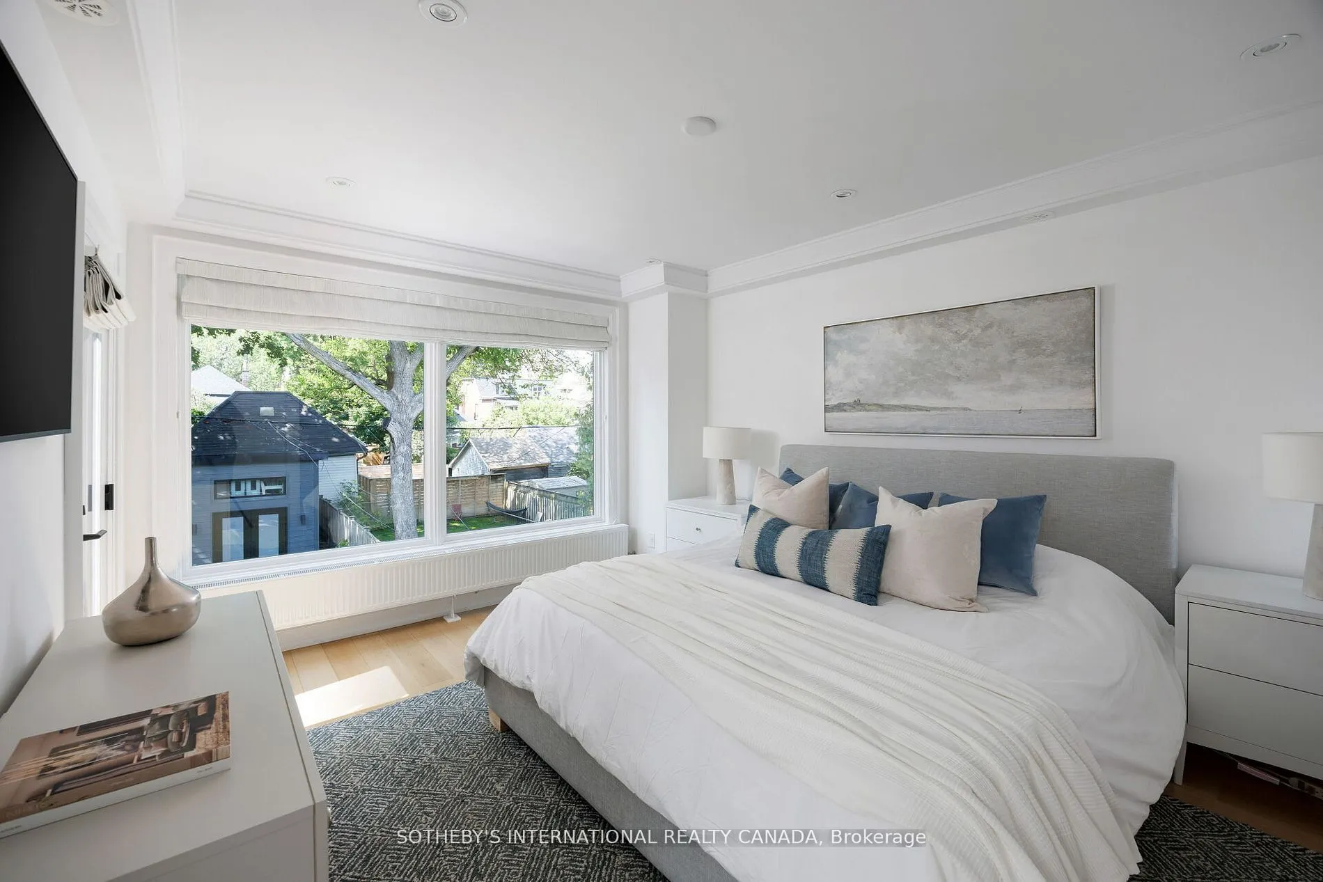 12 Hewitt Avenue