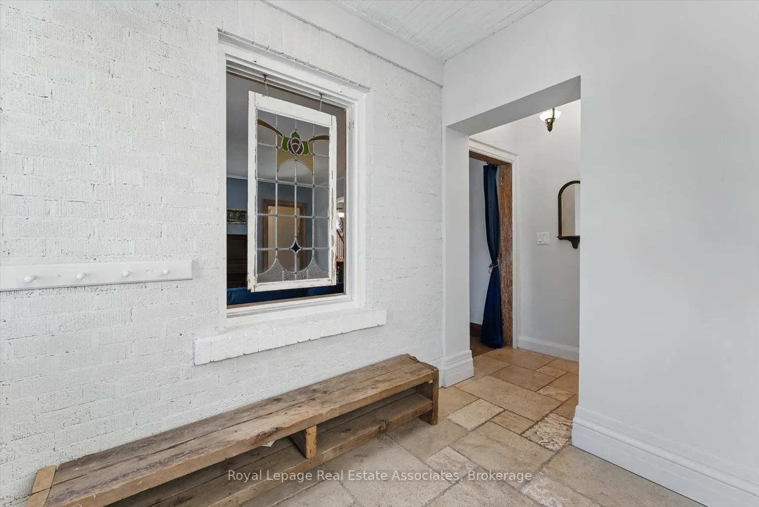 30 Oakwood Avenue S