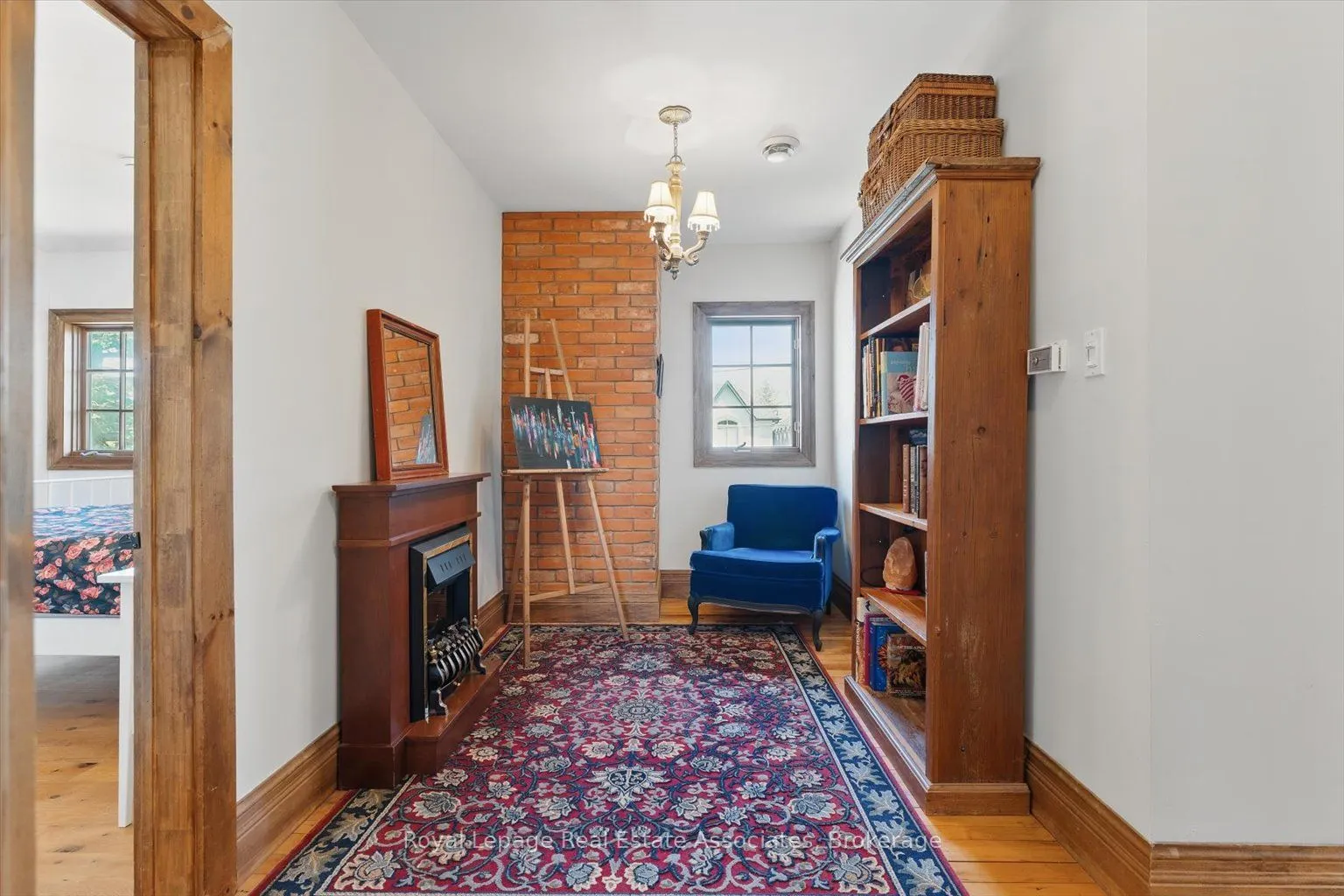 30 Oakwood Avenue S