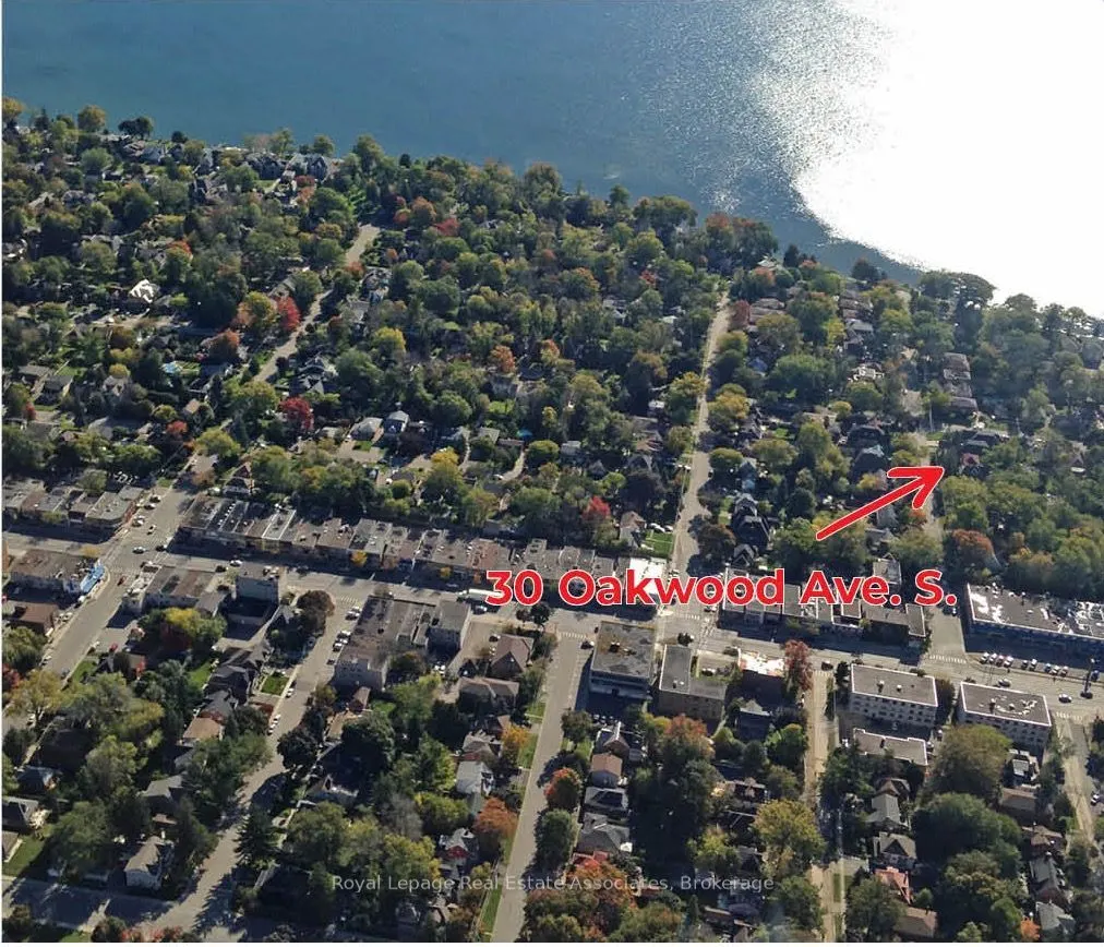 30 Oakwood Avenue S