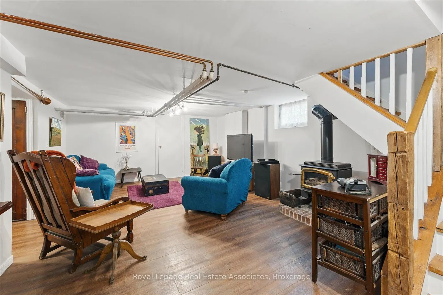30 Oakwood Avenue S