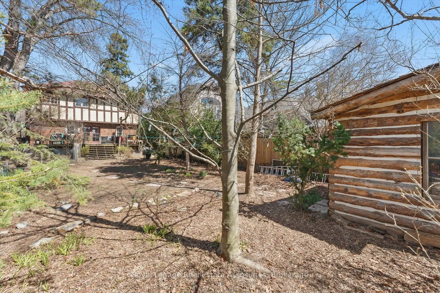 30 Oakwood Avenue S