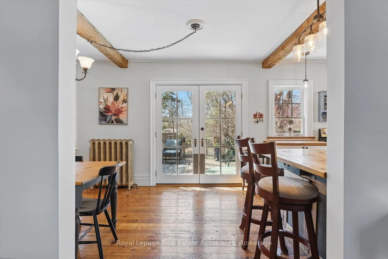 30 Oakwood Avenue S